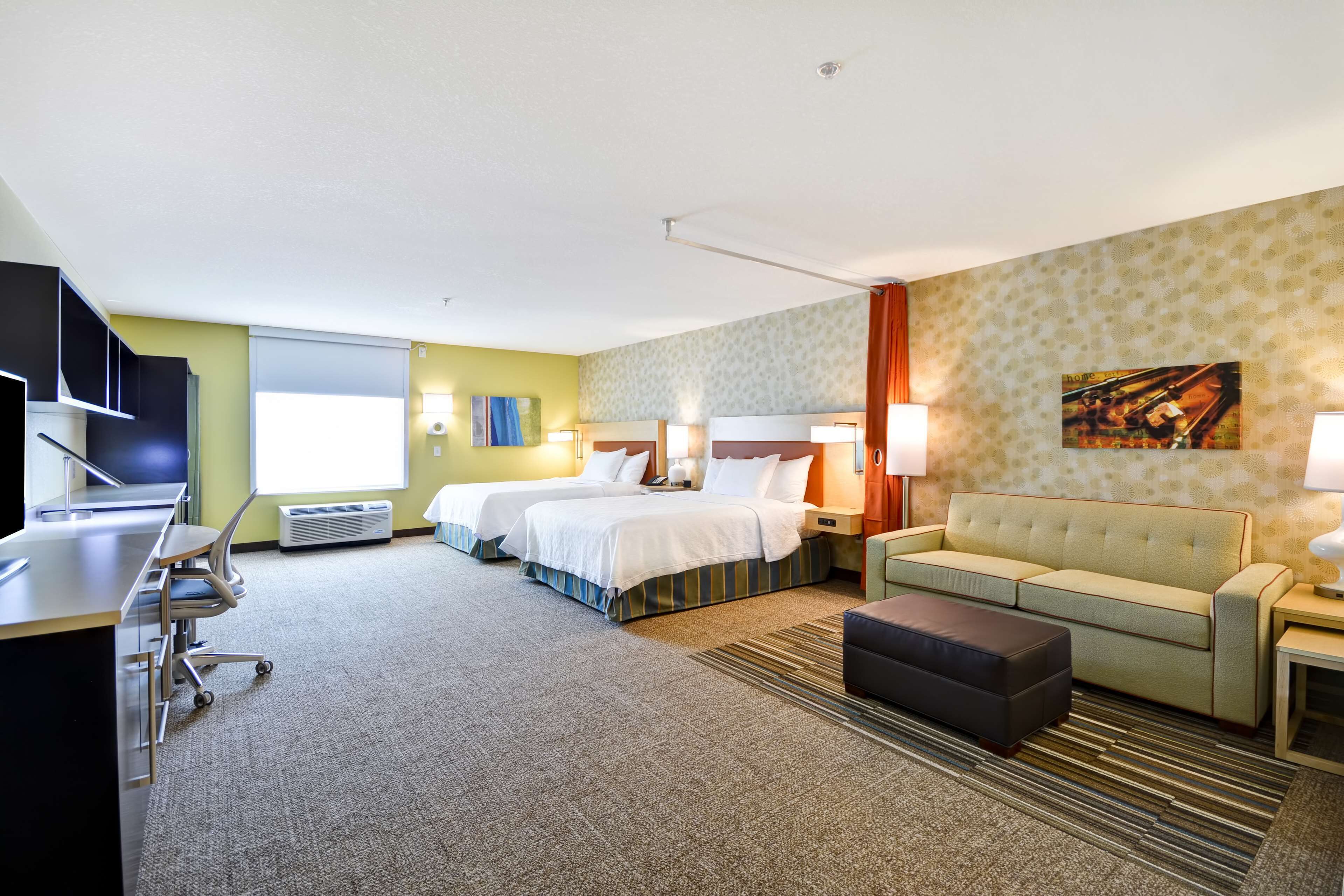 Studio, 2 Queen Beds, Accessible, Bathtub