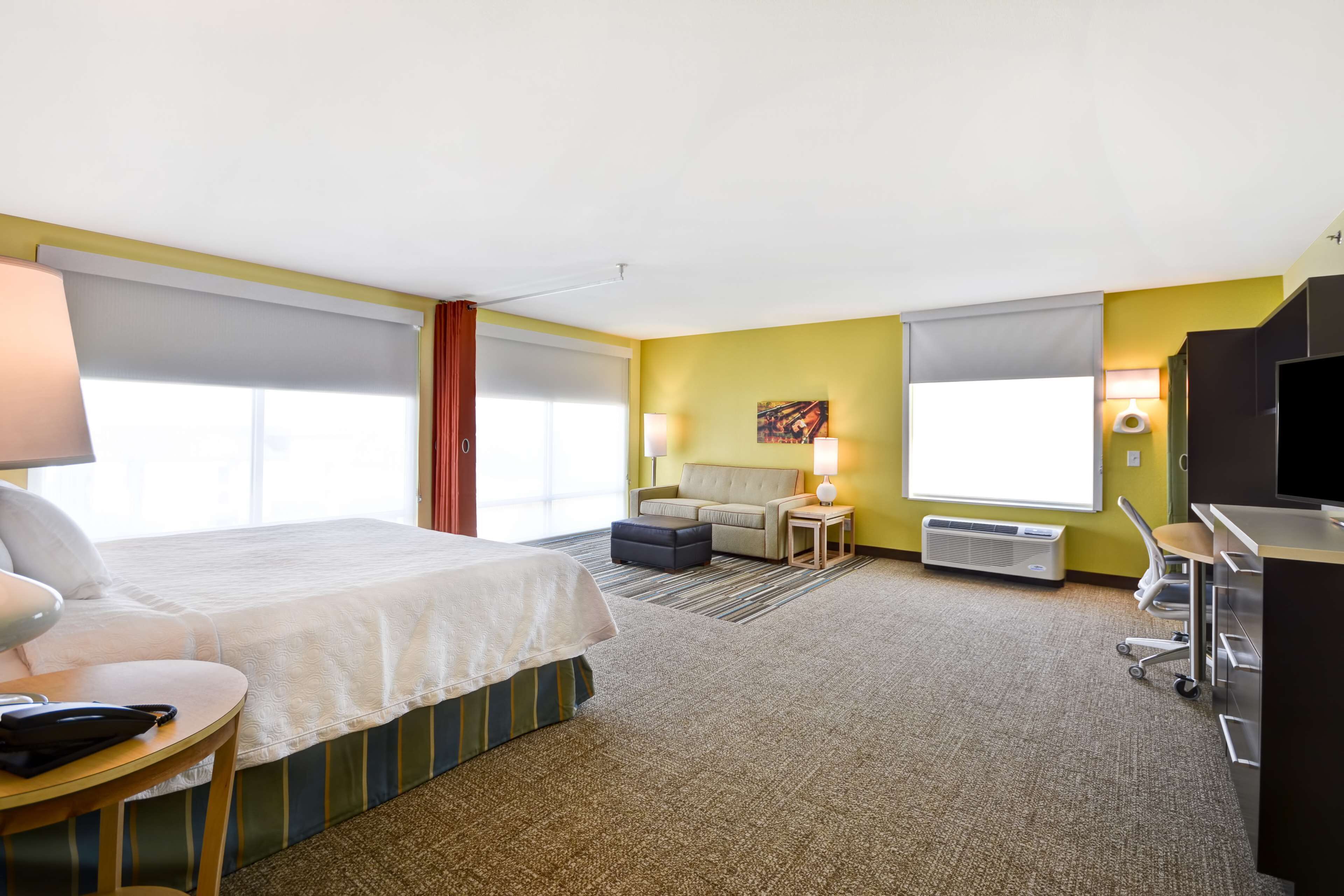 Studio Suite, 1 King Bed, Corner