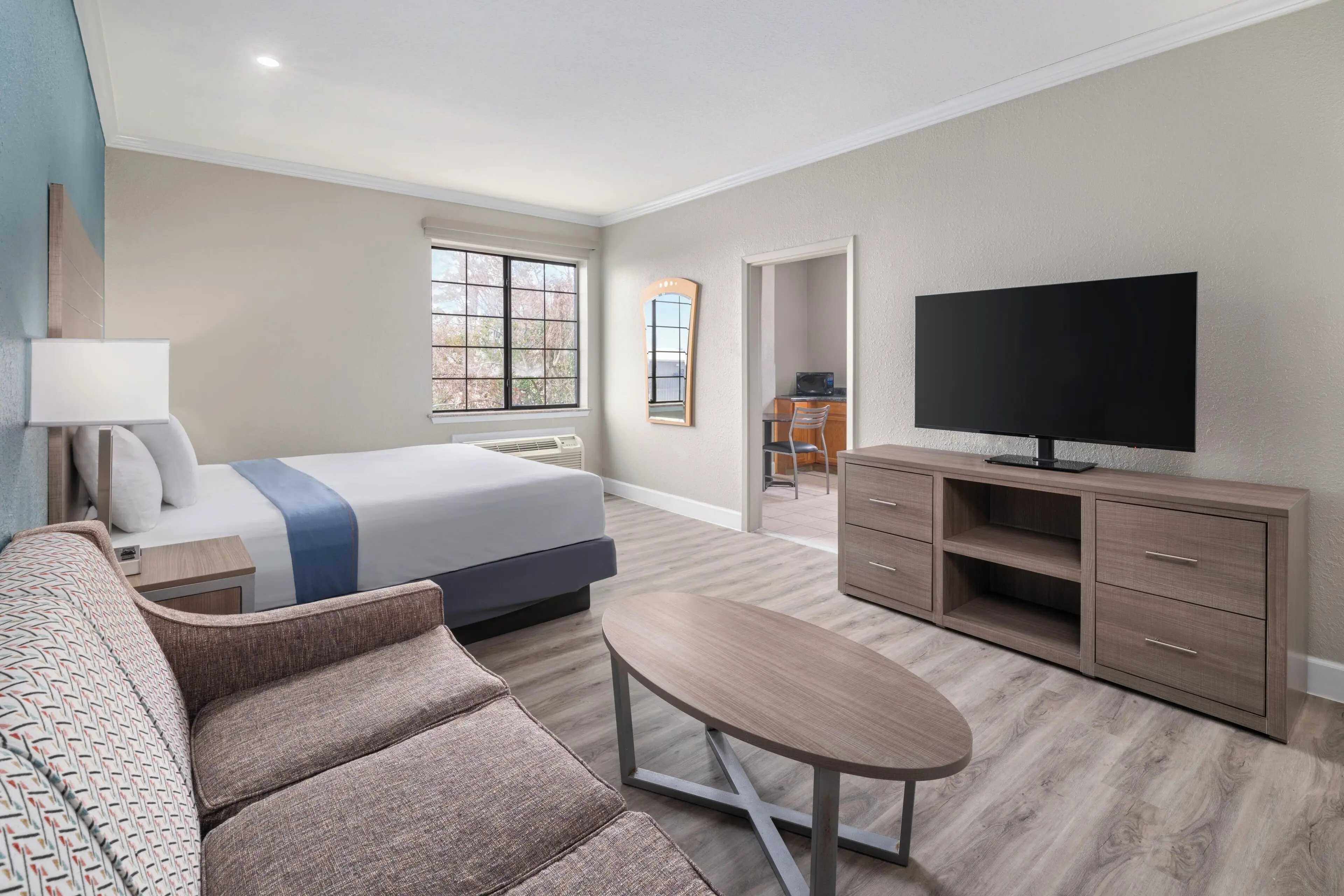 Standard Studio, 1 King Bed, Non Smoking, Kitchen (with Sofabed, Full Kitchen) Standard Studio, 1 King Bed, Non Smoking, Kitchen (with Sofabed, Full Kitchen)