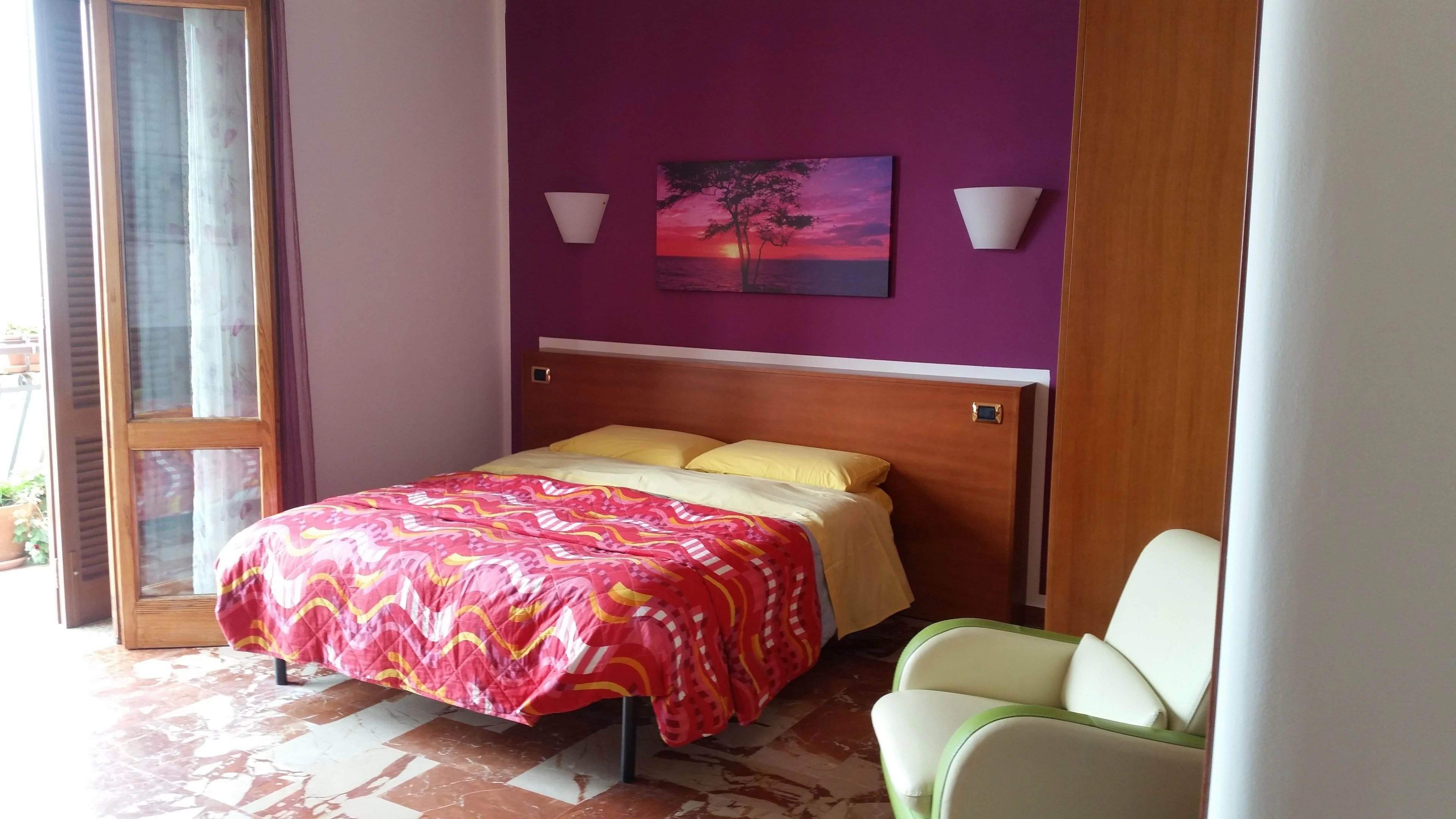 Panoramic Room
