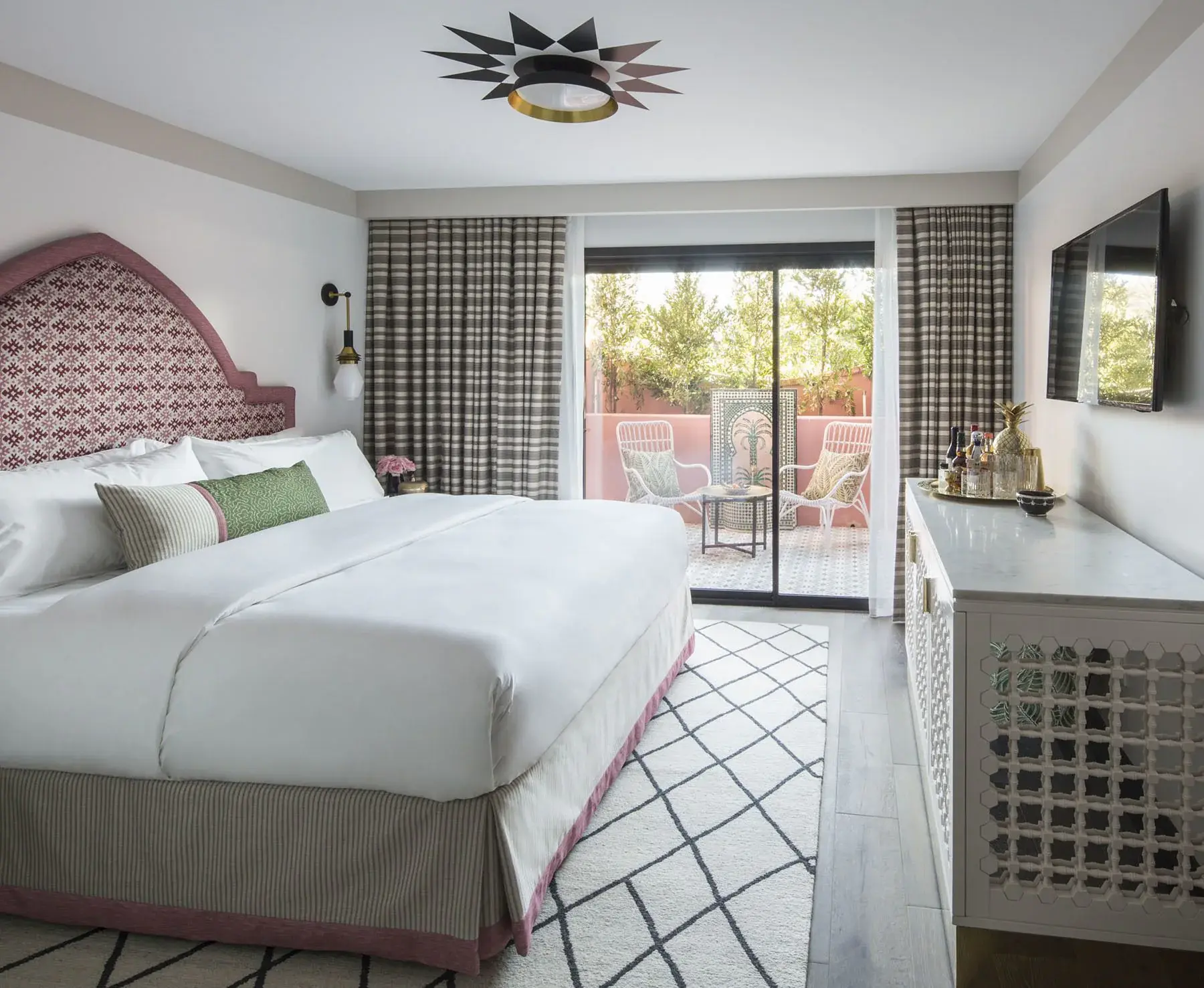 Superior Room, 1 King Bed (Guestroom) Superior Room, 1 King Bed (Guestroom)