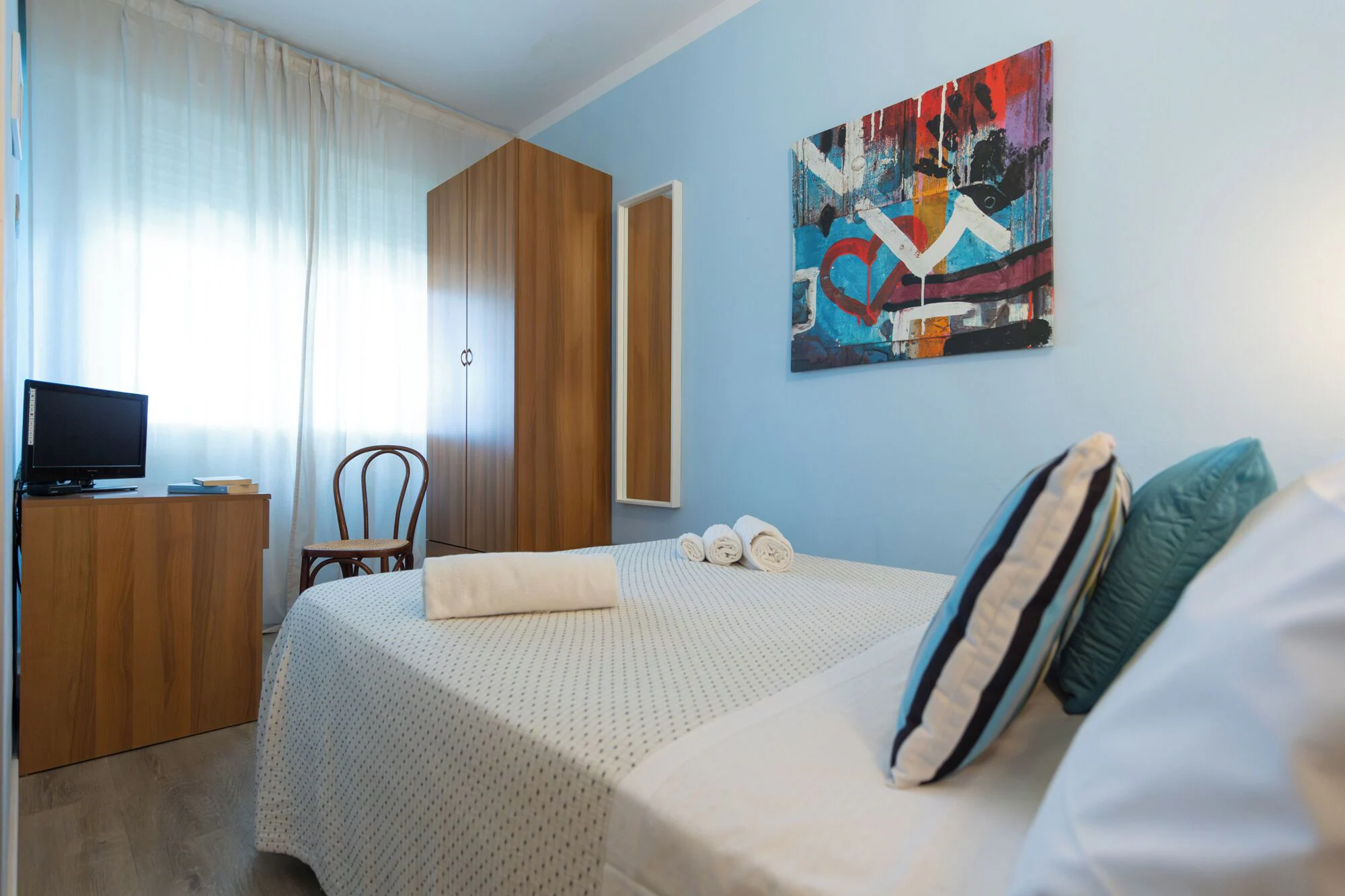 Economy Room, 1 Large Twin Bed, Non Smoking, Air conditioning