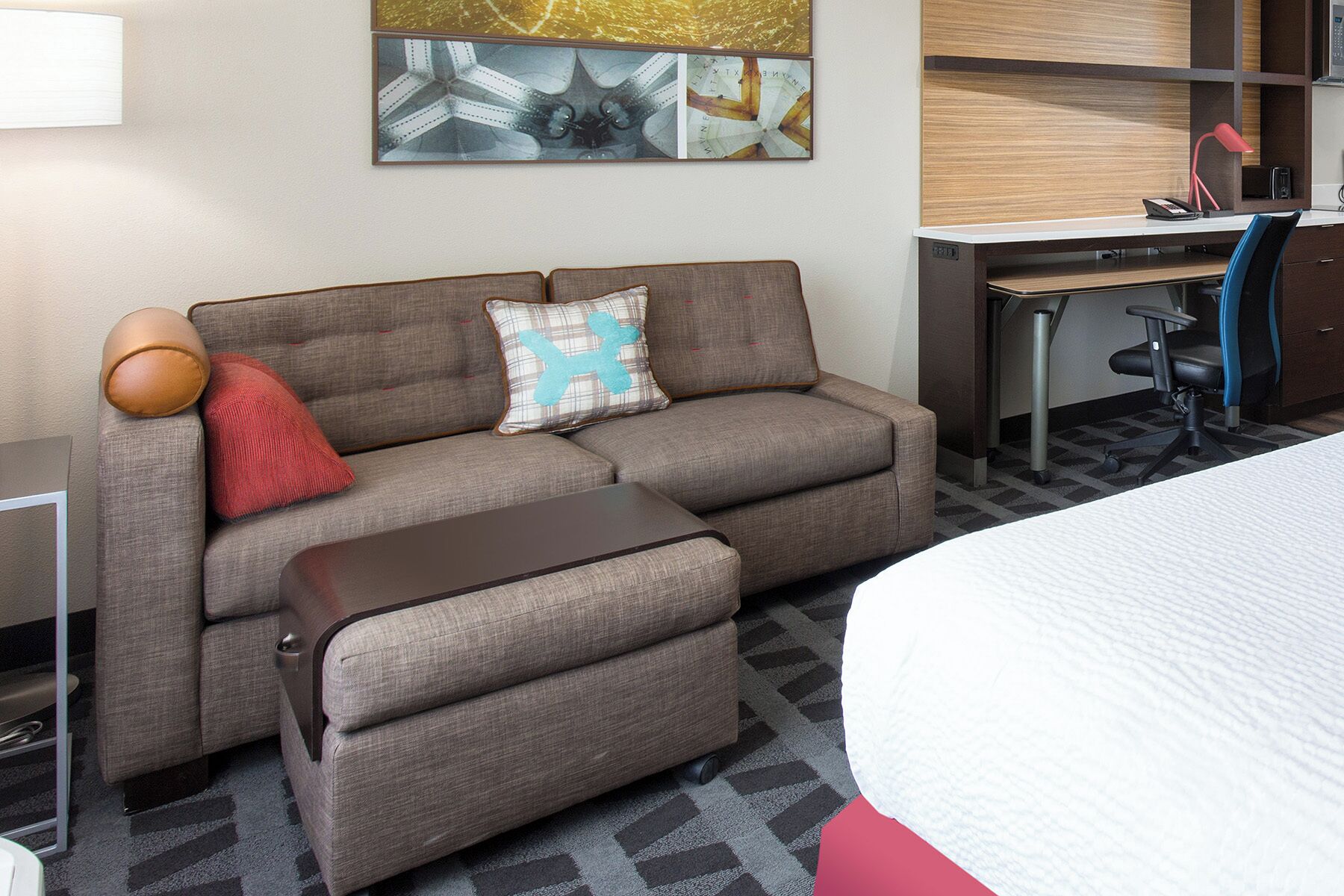 Studio Suite, 1 King Bed with Sofa bed (Mobility Accessible, Tub)