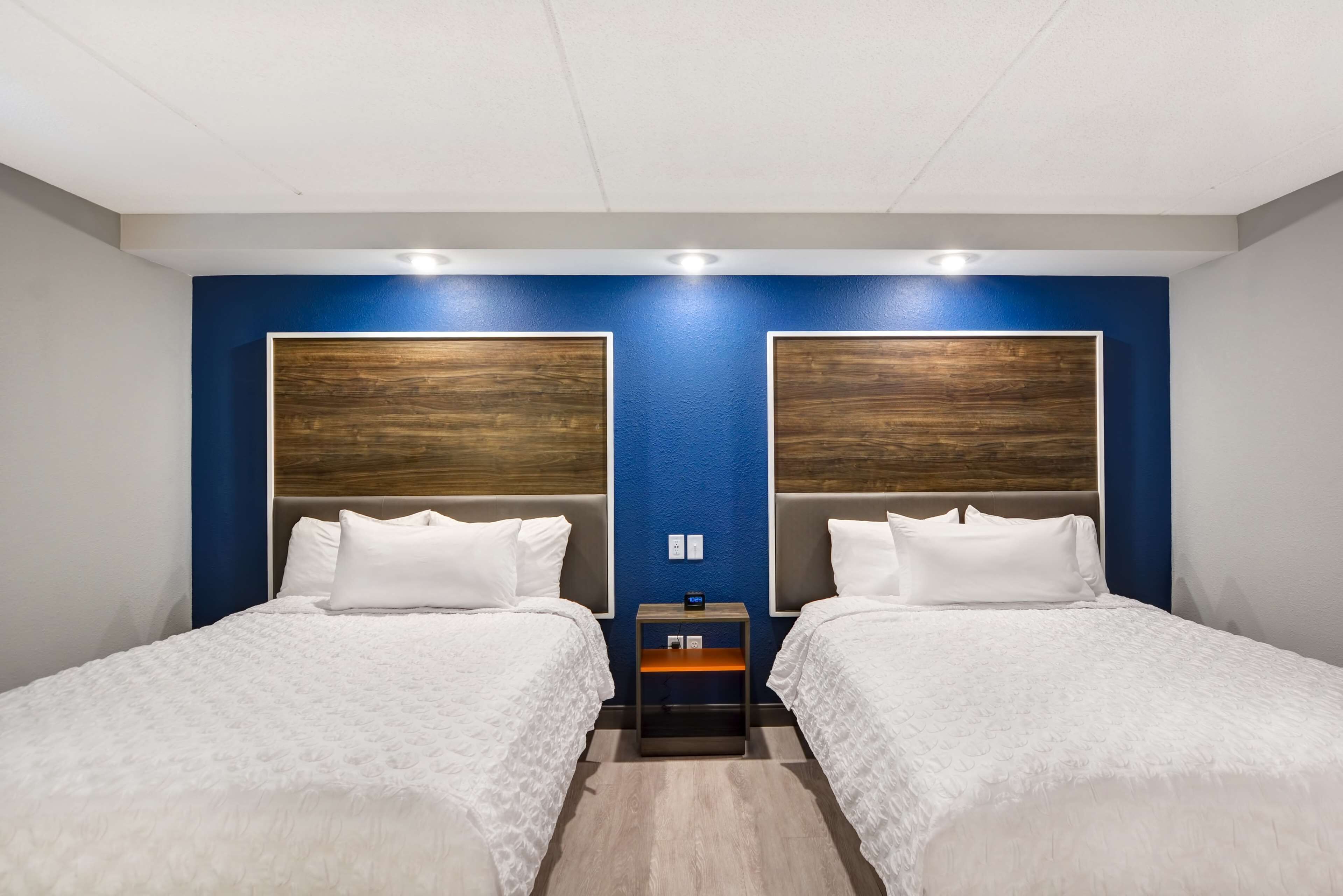 Room, 2 Queen Beds
