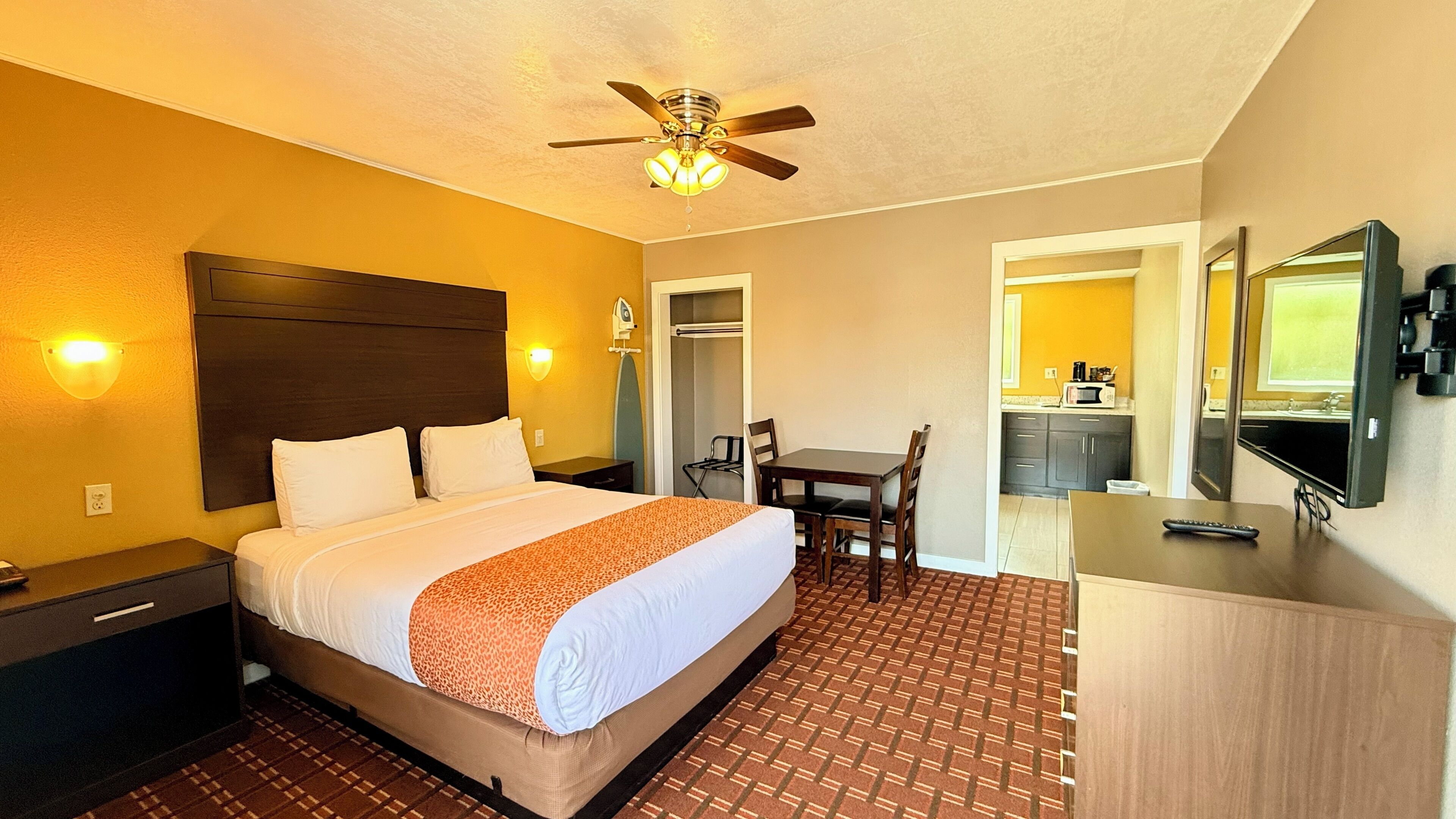 Suite, 1 Queen Bed, Non Smoking