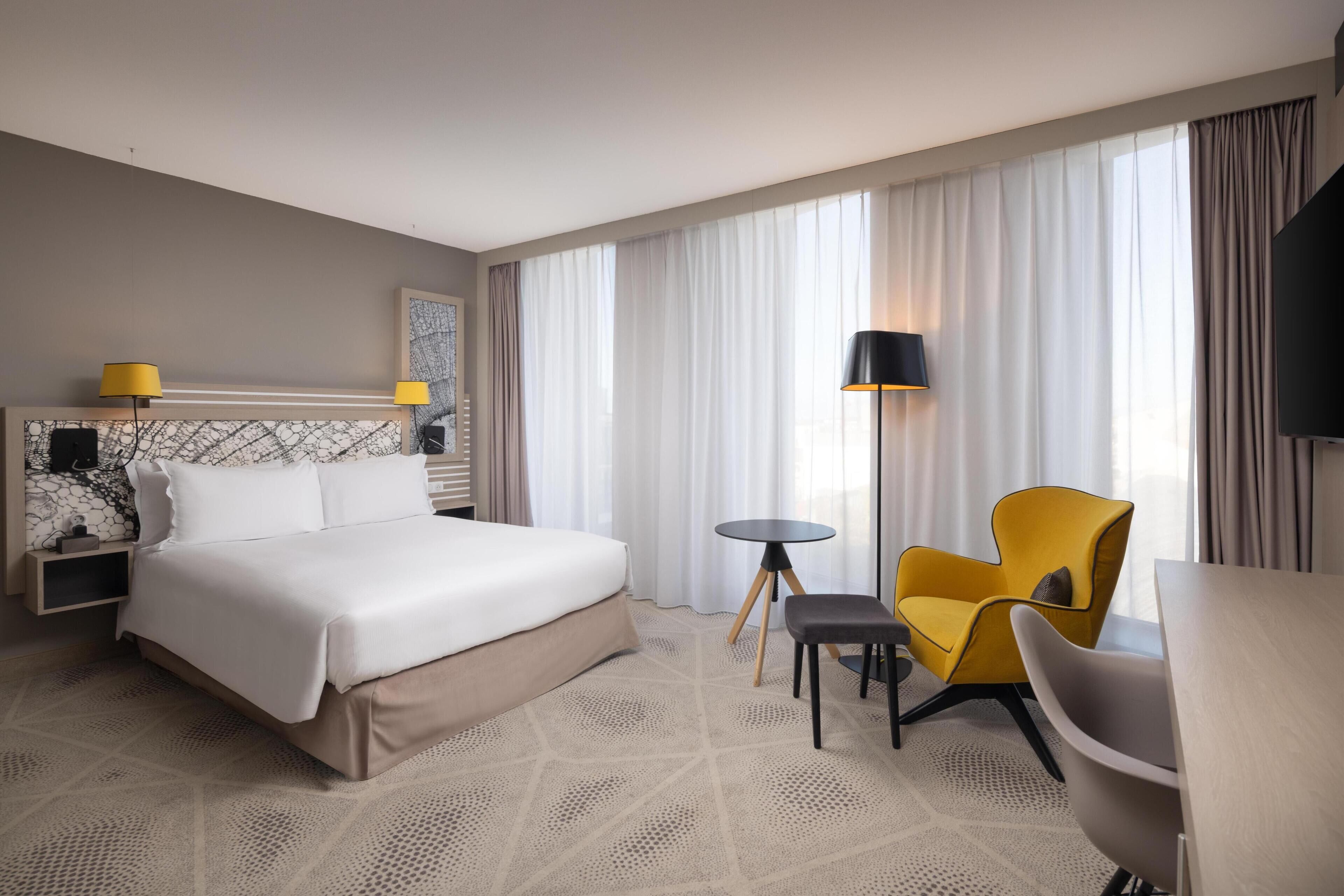Deluxe Room, 1 King Bed
