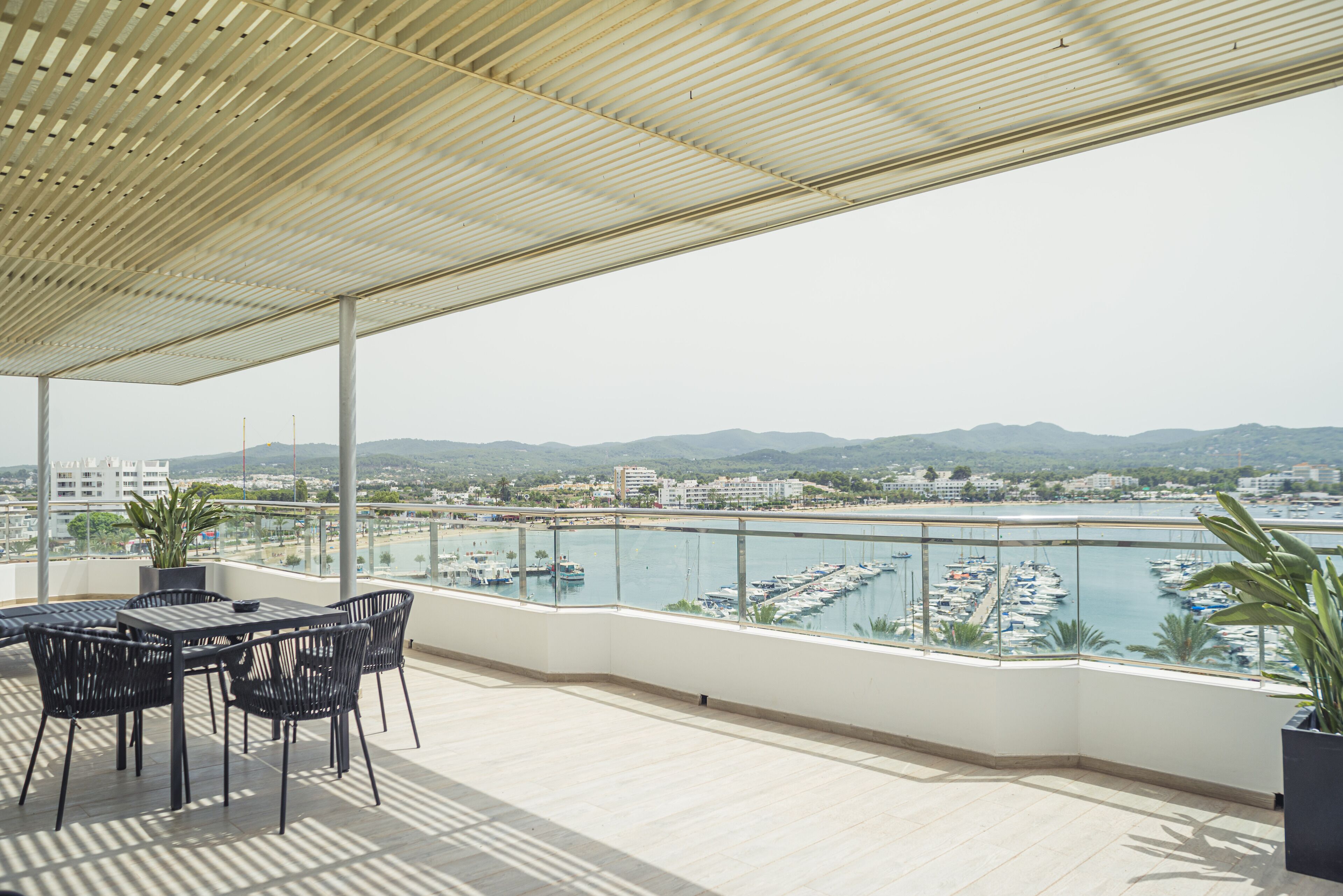 Premium Penthouse, 2 Bedrooms, Terrace, Sea View
