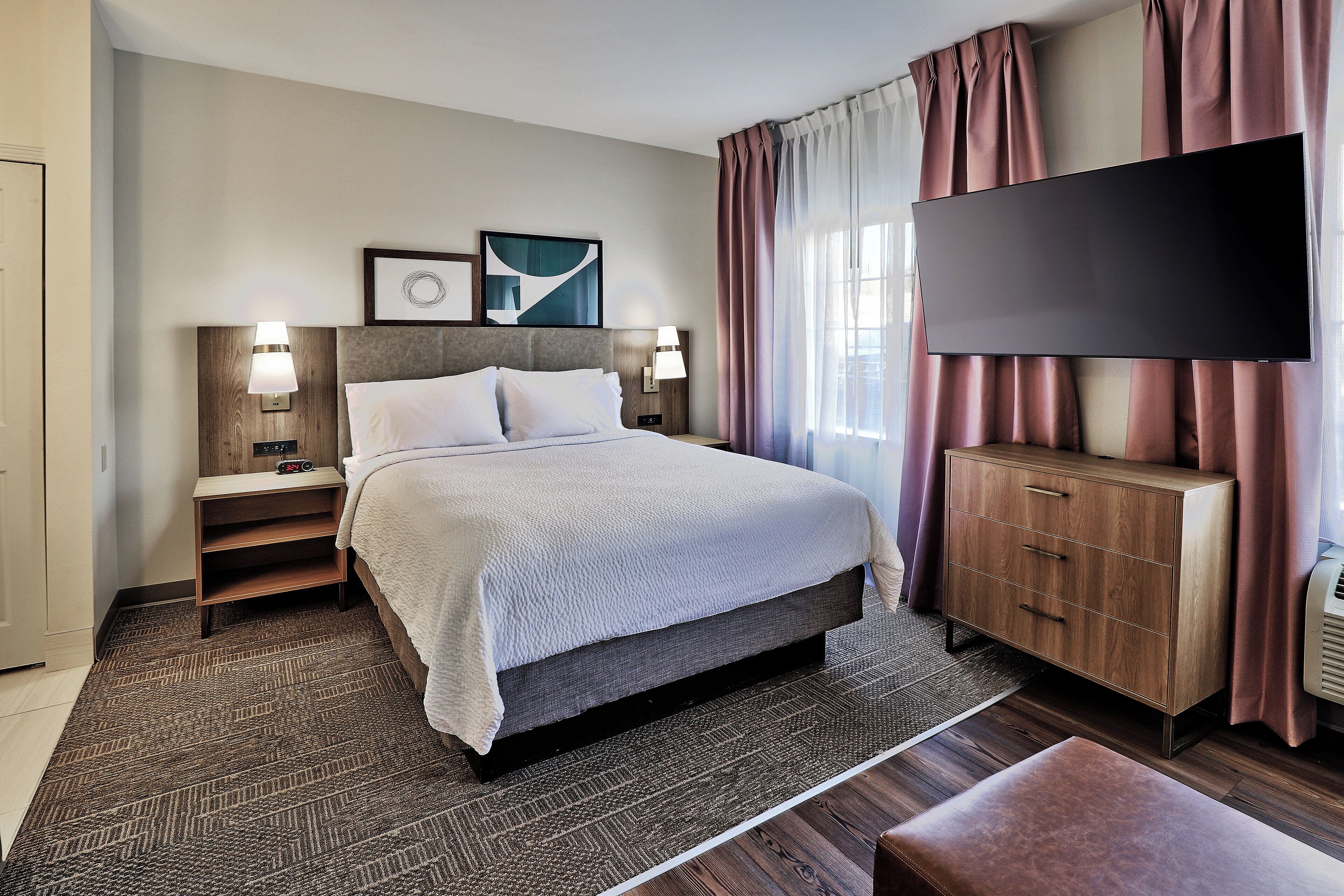 Studio Suite, 1 Queen Bed, Kitchen
