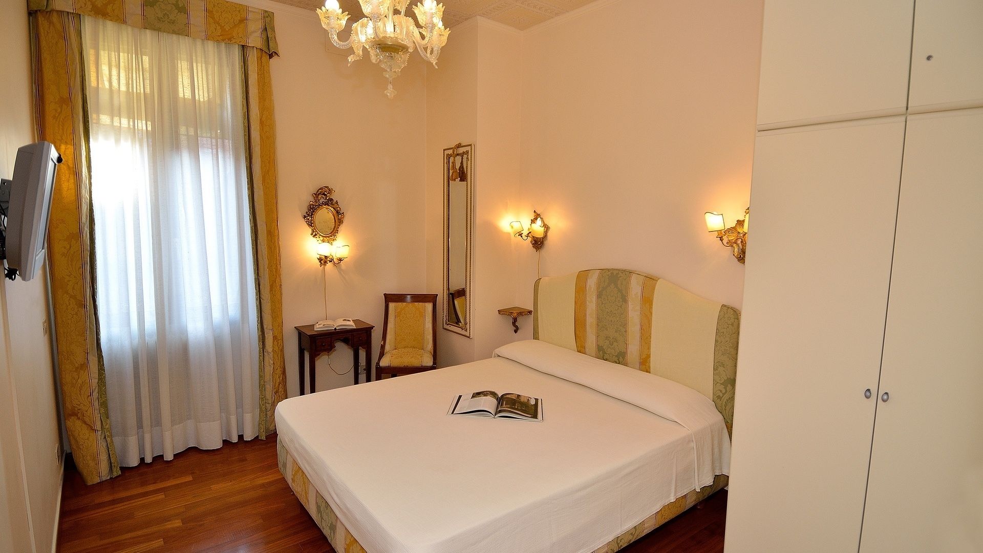 Double Room, Private Bathroom (not in room)