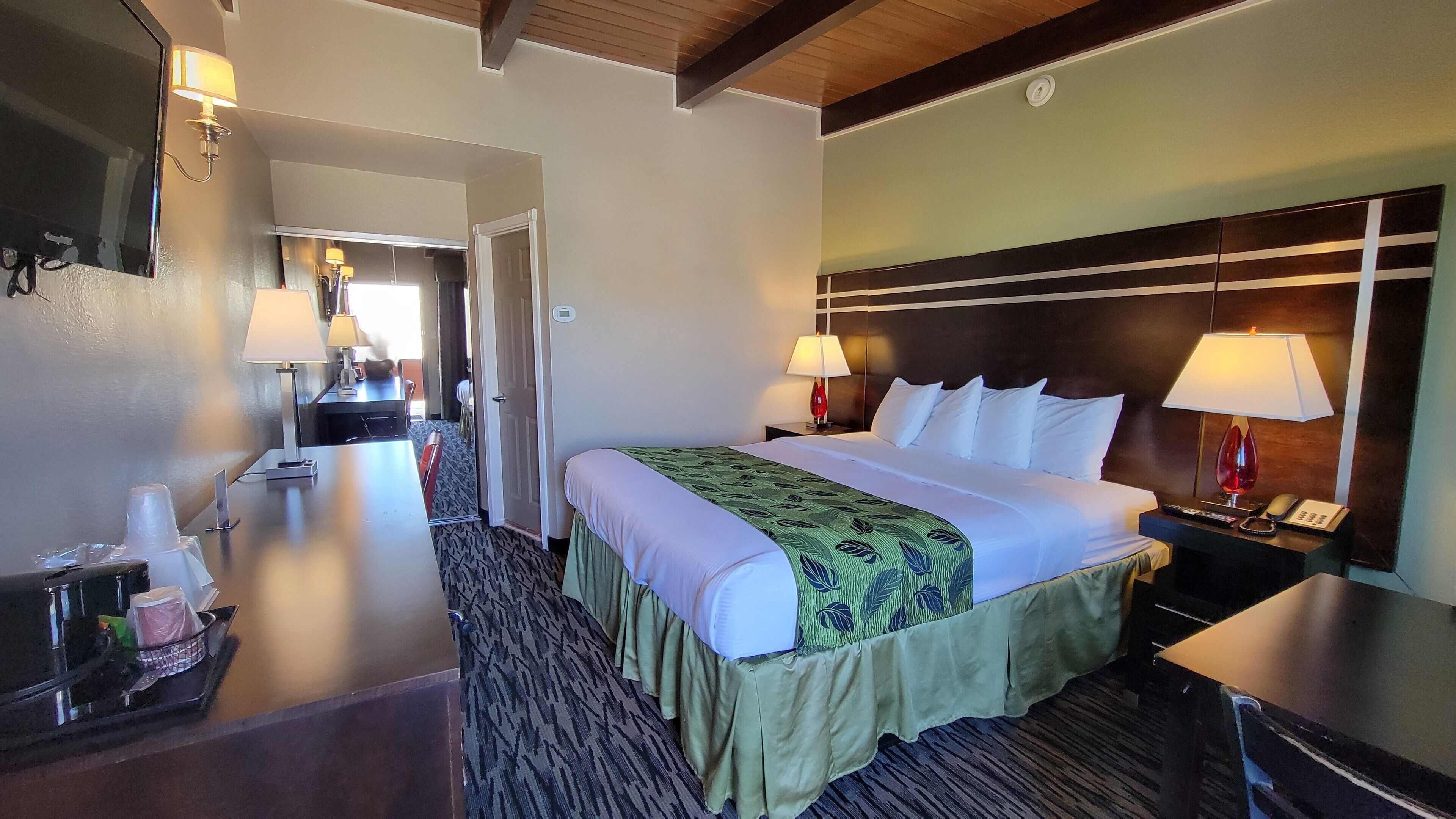 Standard Room, 1 King Bed