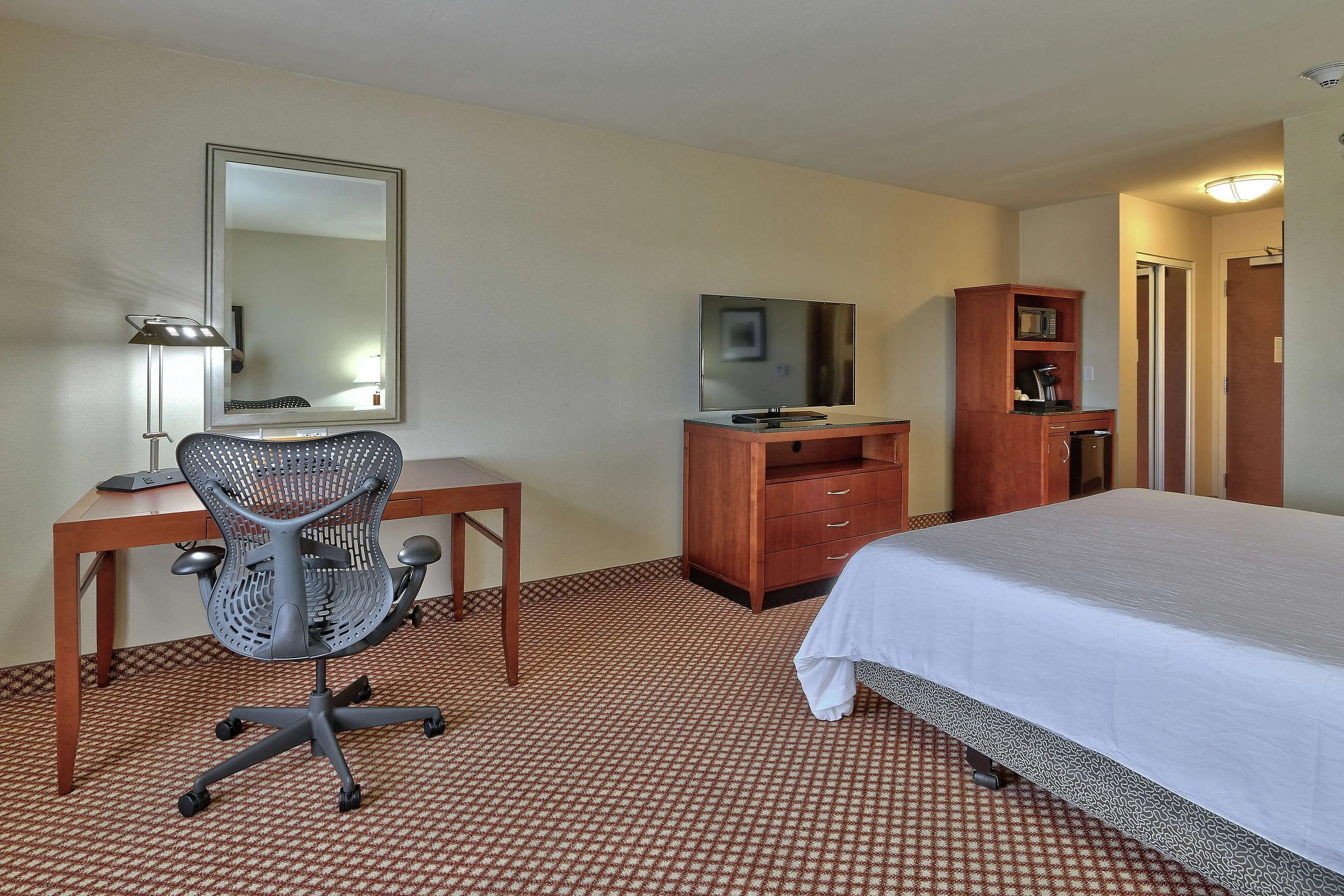 Room, 1 King Bed (Drinks & Snacks) Room, 1 King Bed (Drinks & Snacks)