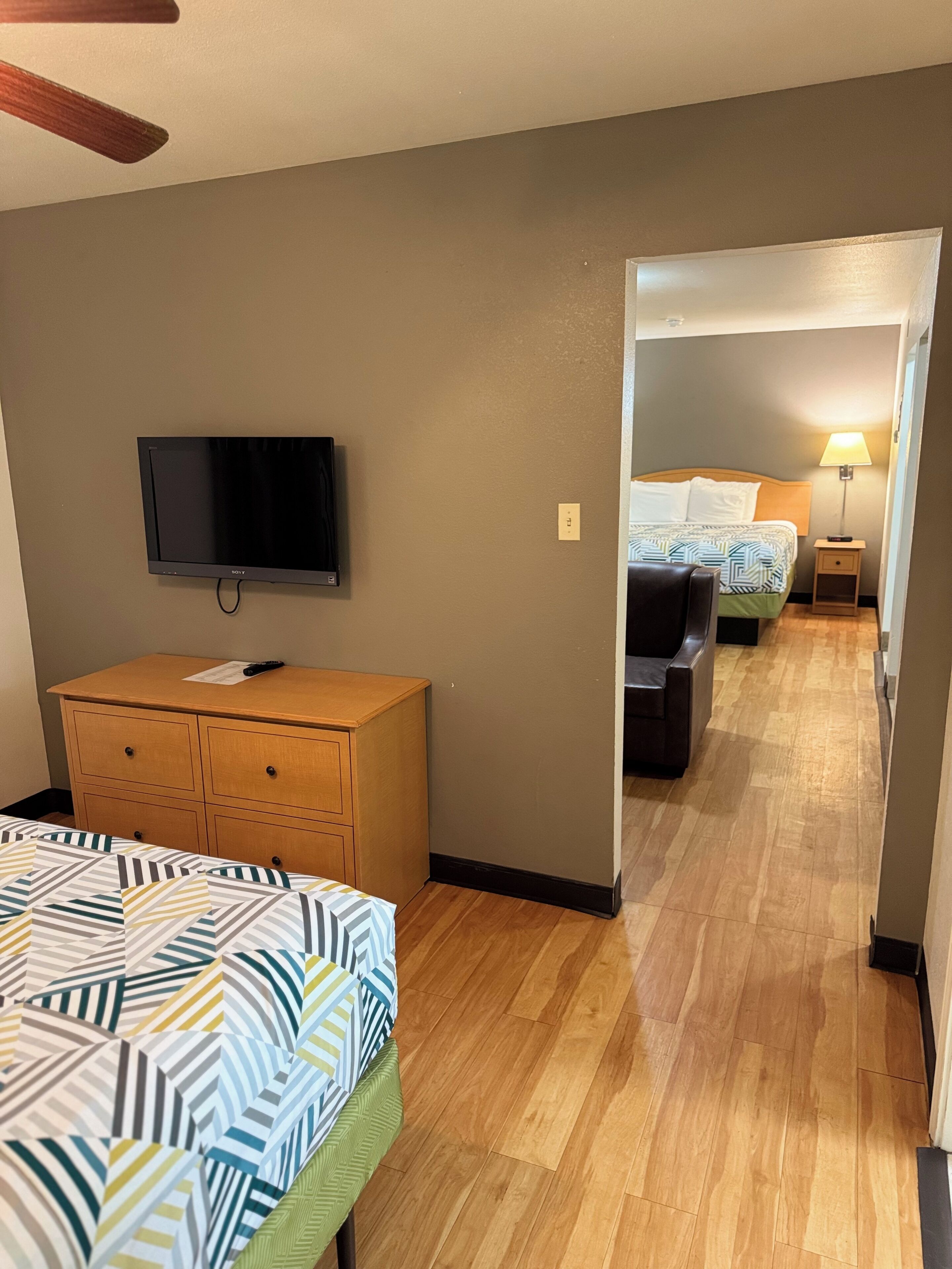 Suite, Multiple Beds, Roll-in Shower, Non Smoking