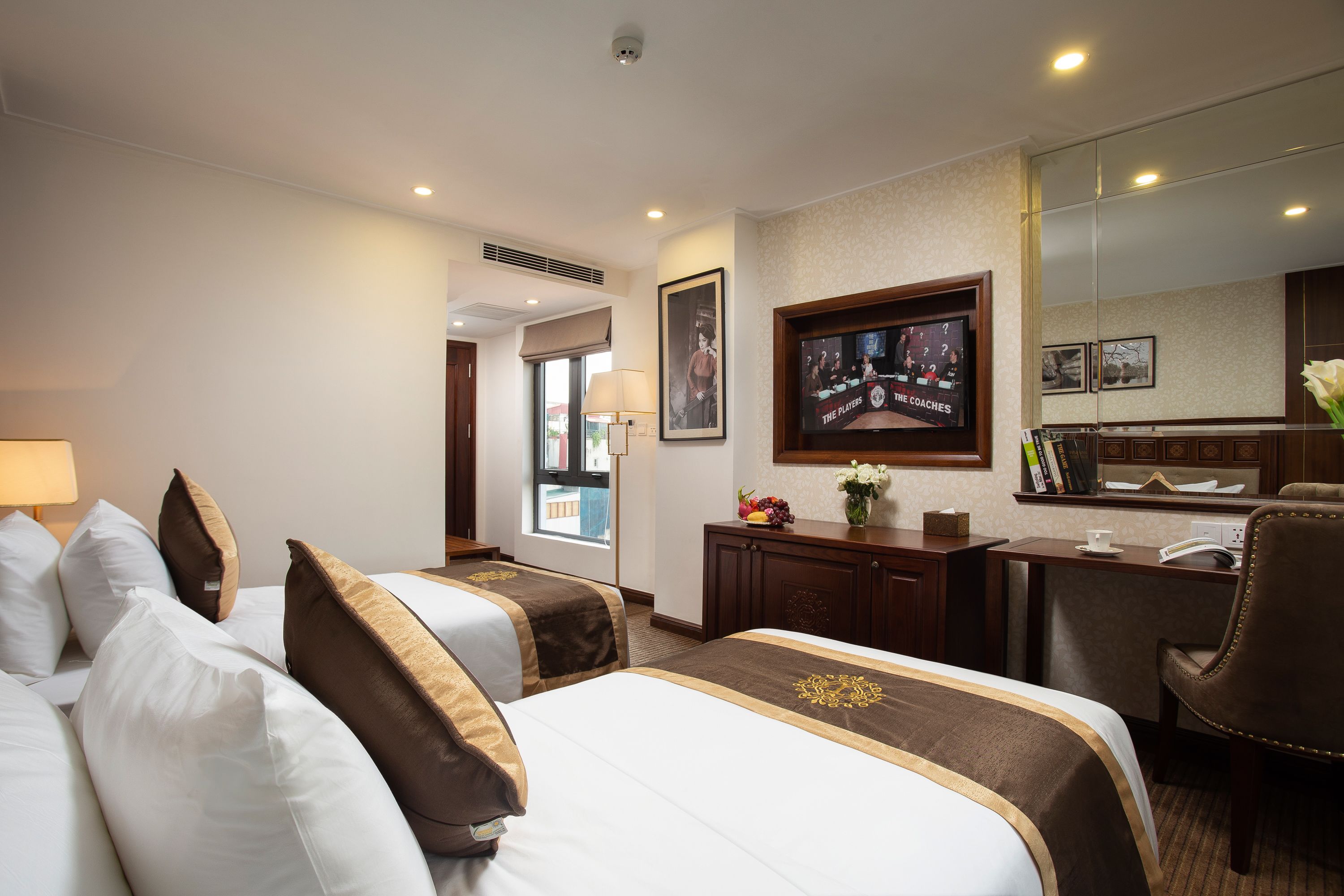 Premier Twin Room, City View (With View)
