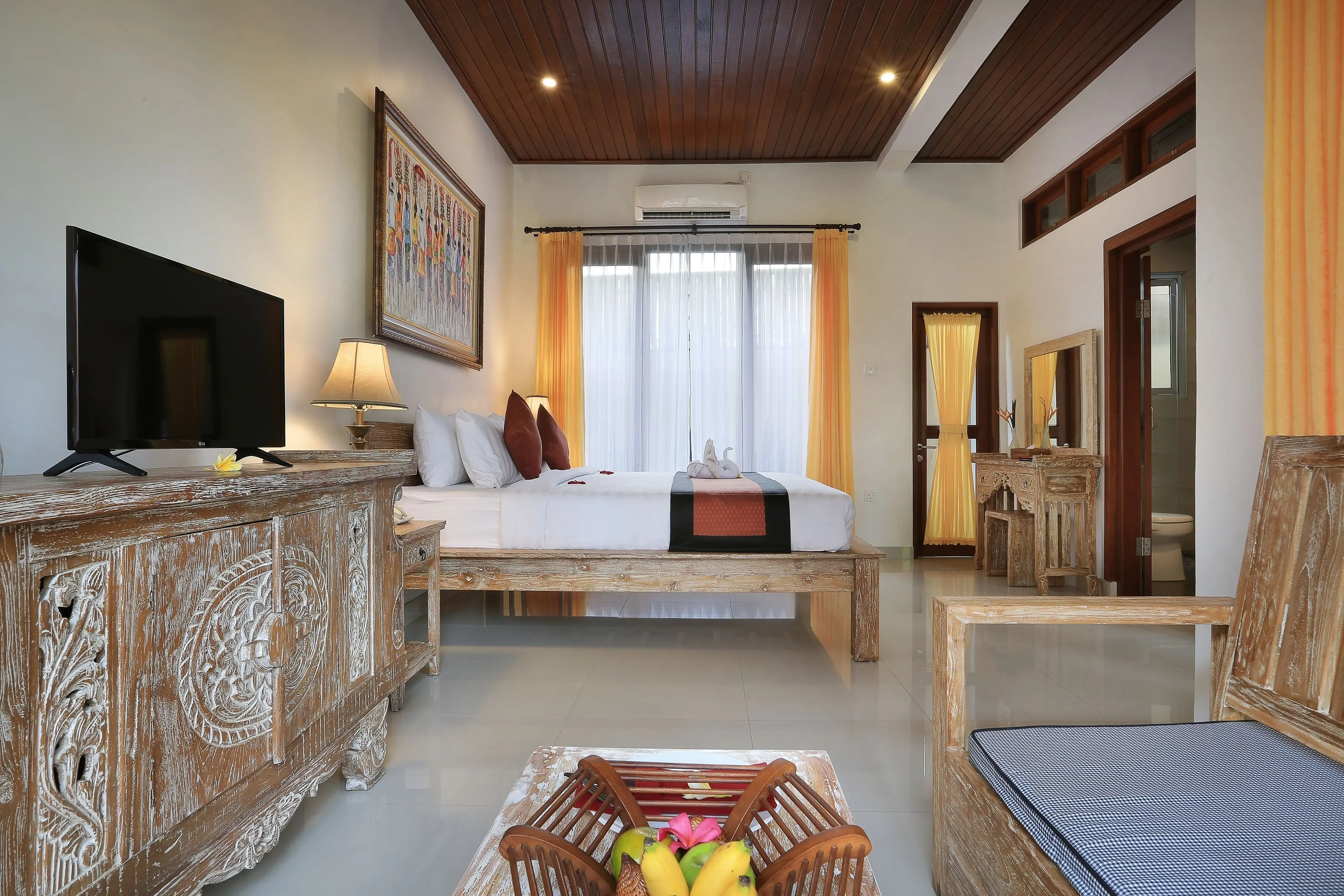 Deluxe Room, 1 King Bed, Garden View Deluxe Room, 1 King Bed, Garden View