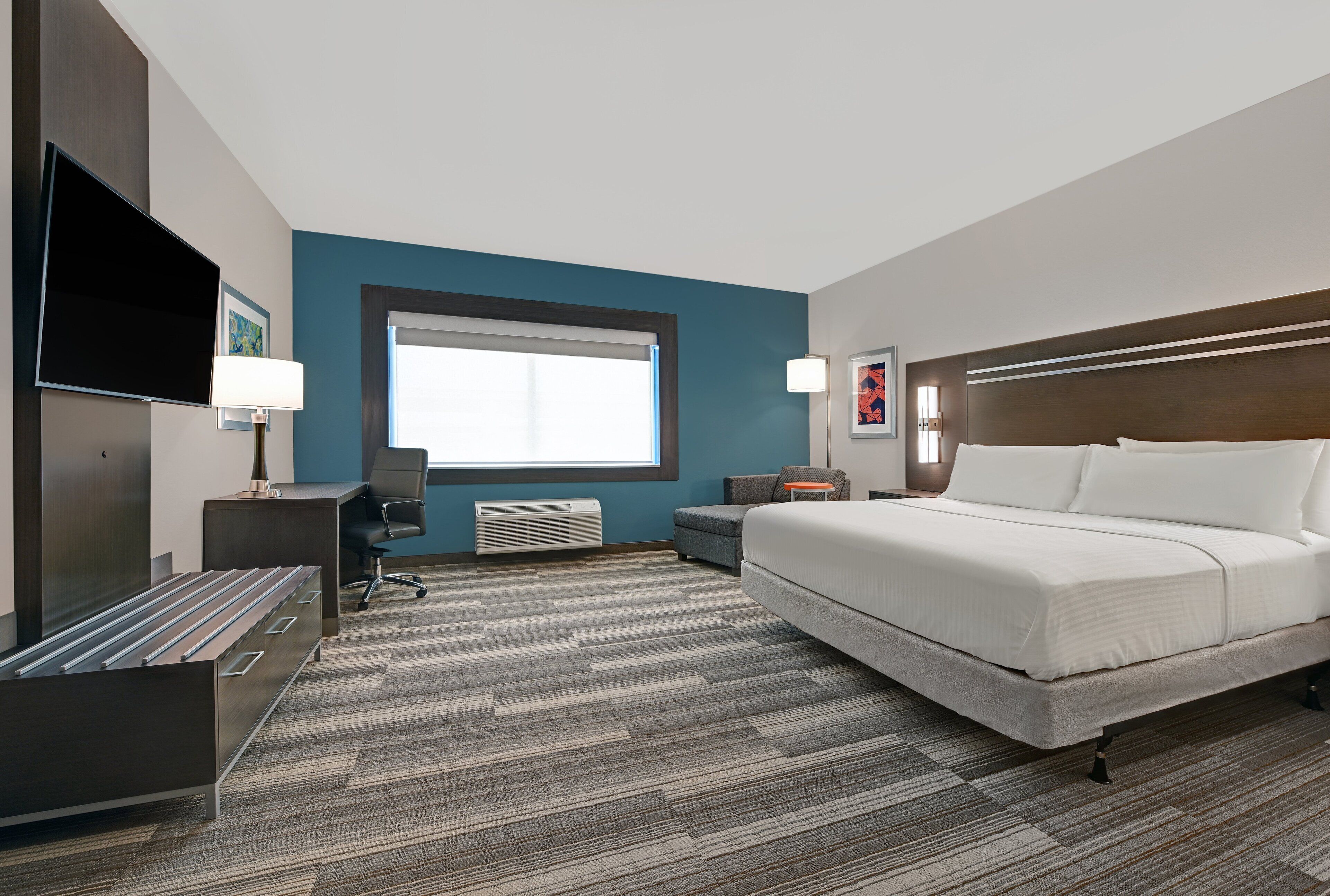 Standard Room, 1 King Bed, Accessible (Communications)