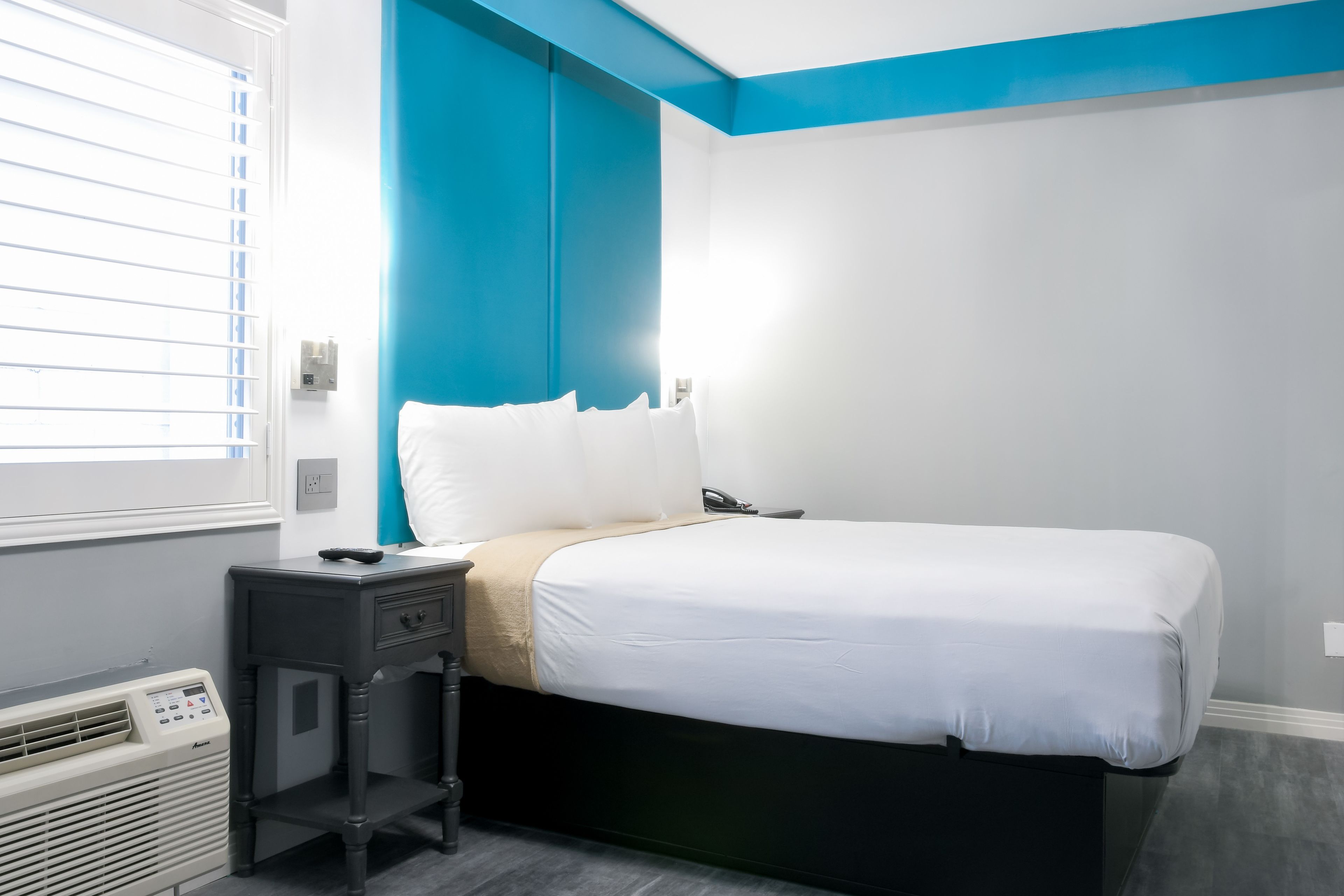 Classic Single Room, 1 Queen Bed