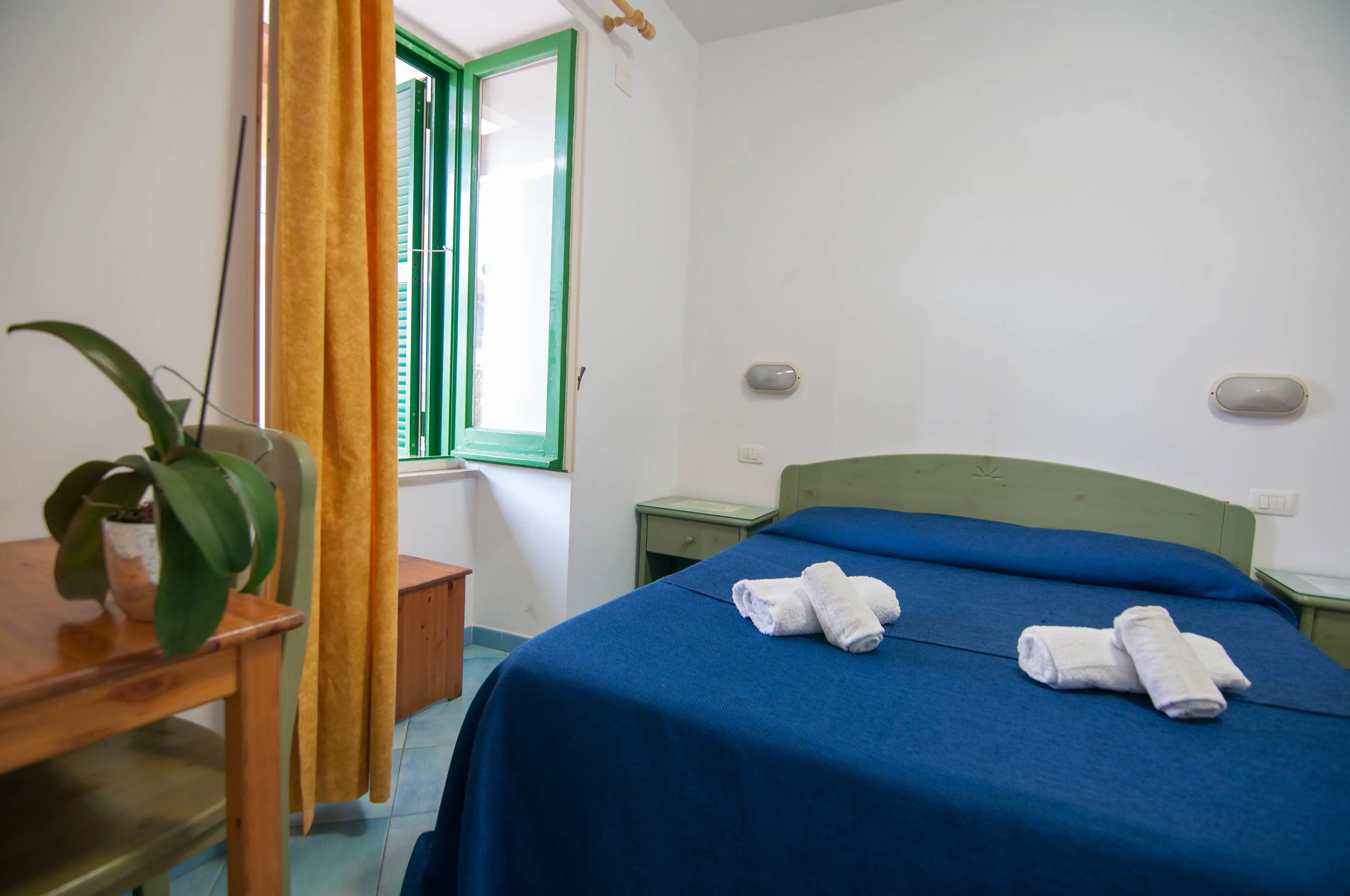 Economy Double Room, 1 Queen Bed, Non Smoking Economy Double Room, 1 Queen Bed, Non Smoking