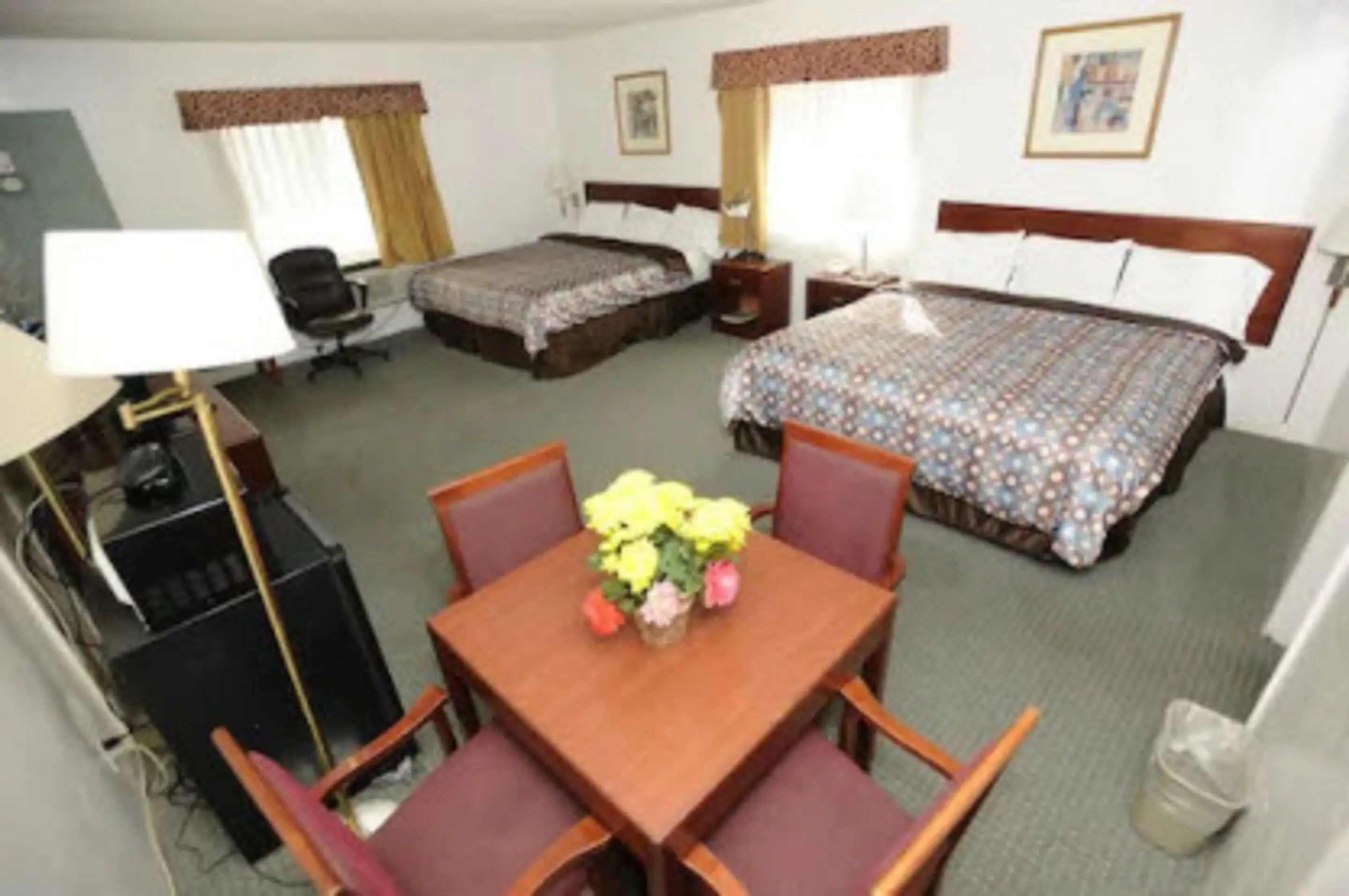 Room (Two King Beds)