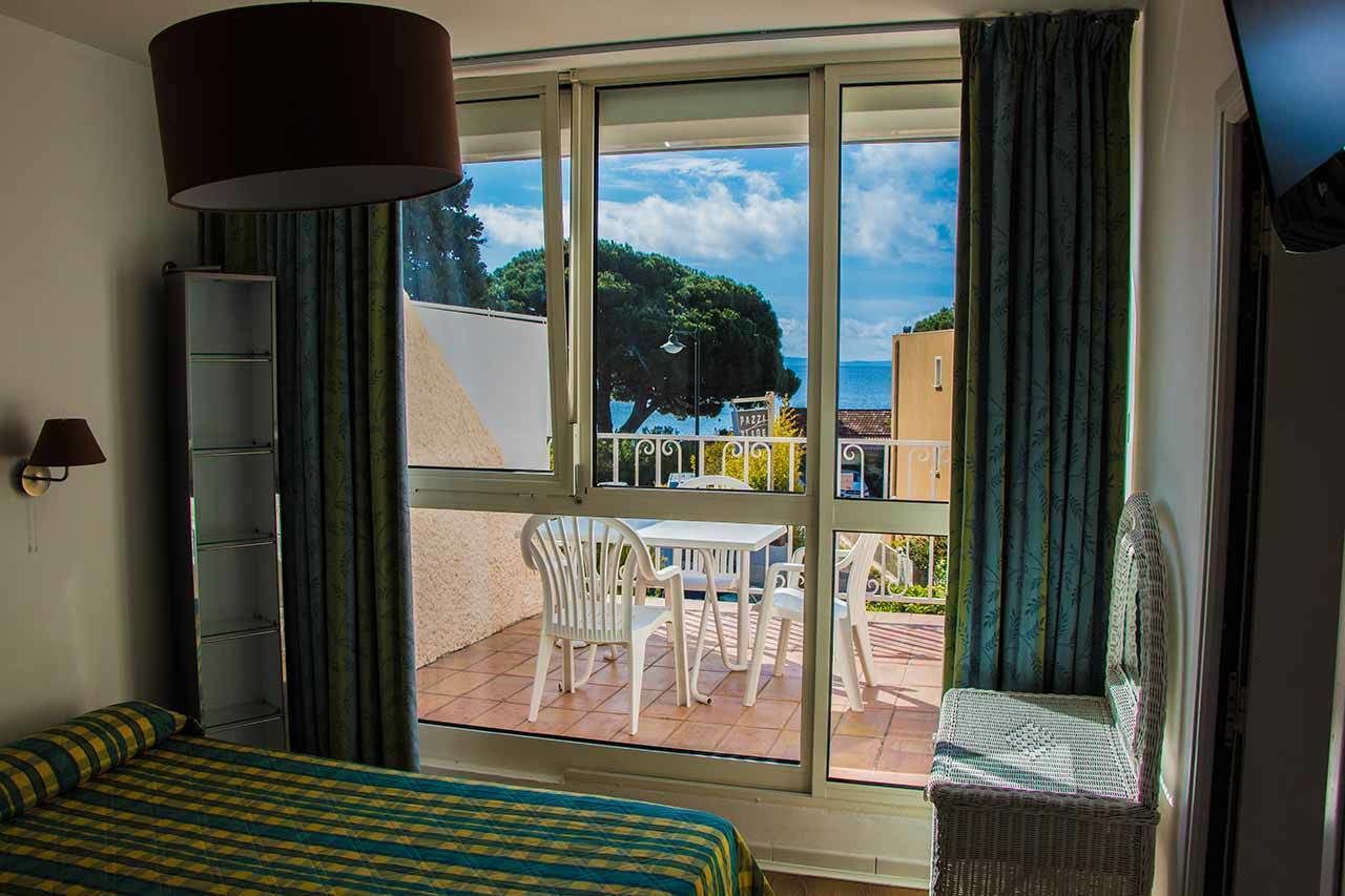 Family Room, Sea View