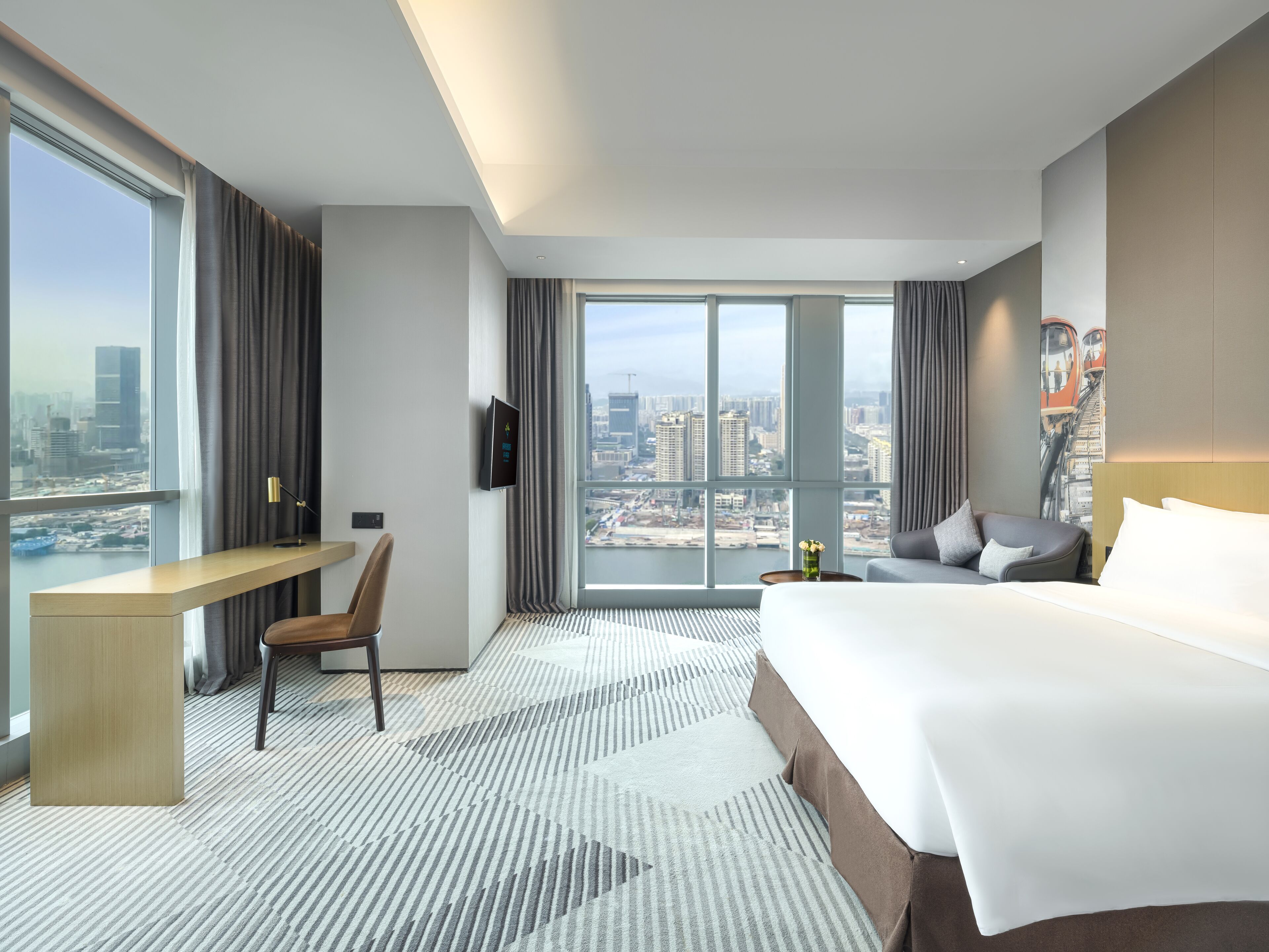 Deluxe King Bed Room with River View