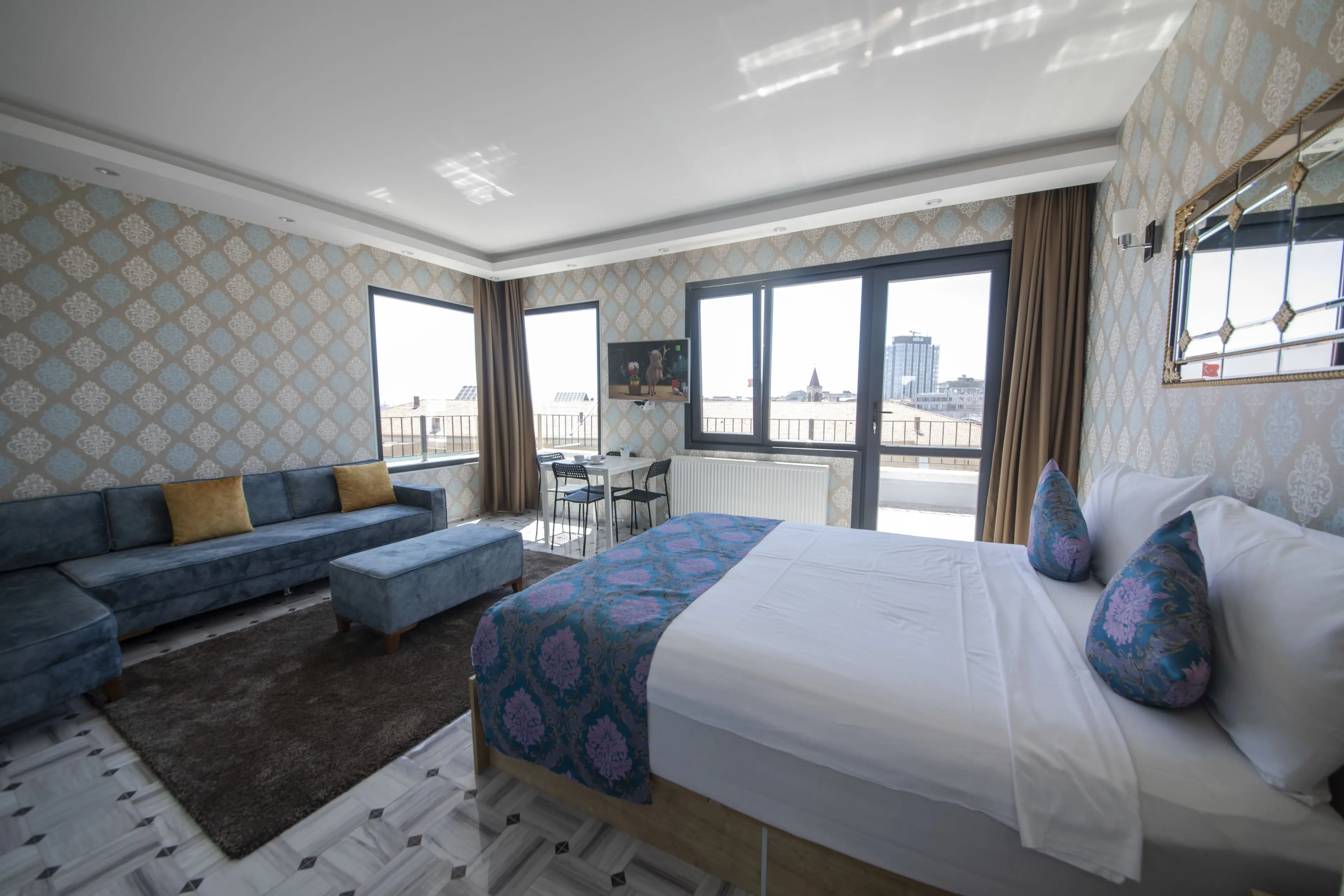 Deluxe Double Room with Balcony and Sea View Deluxe Double Room with Balcony and Sea View