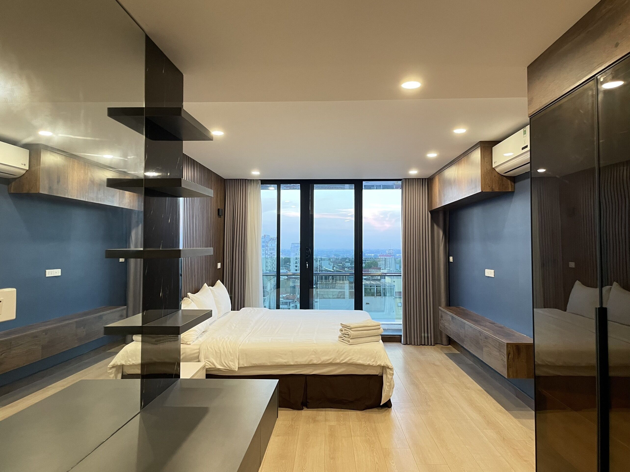 Panoramic Penthouse