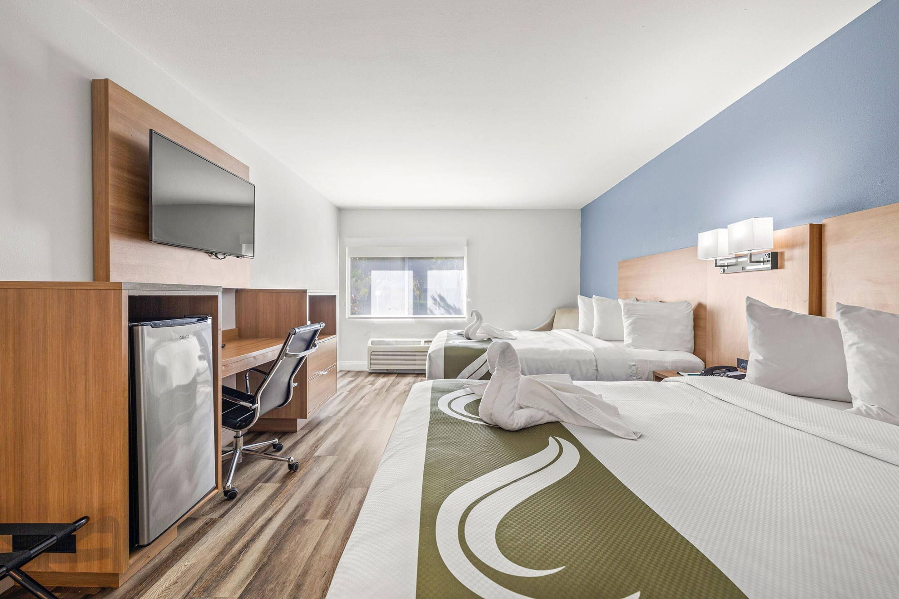 Room, 2 Queen Beds, Accessible, Non Smoking