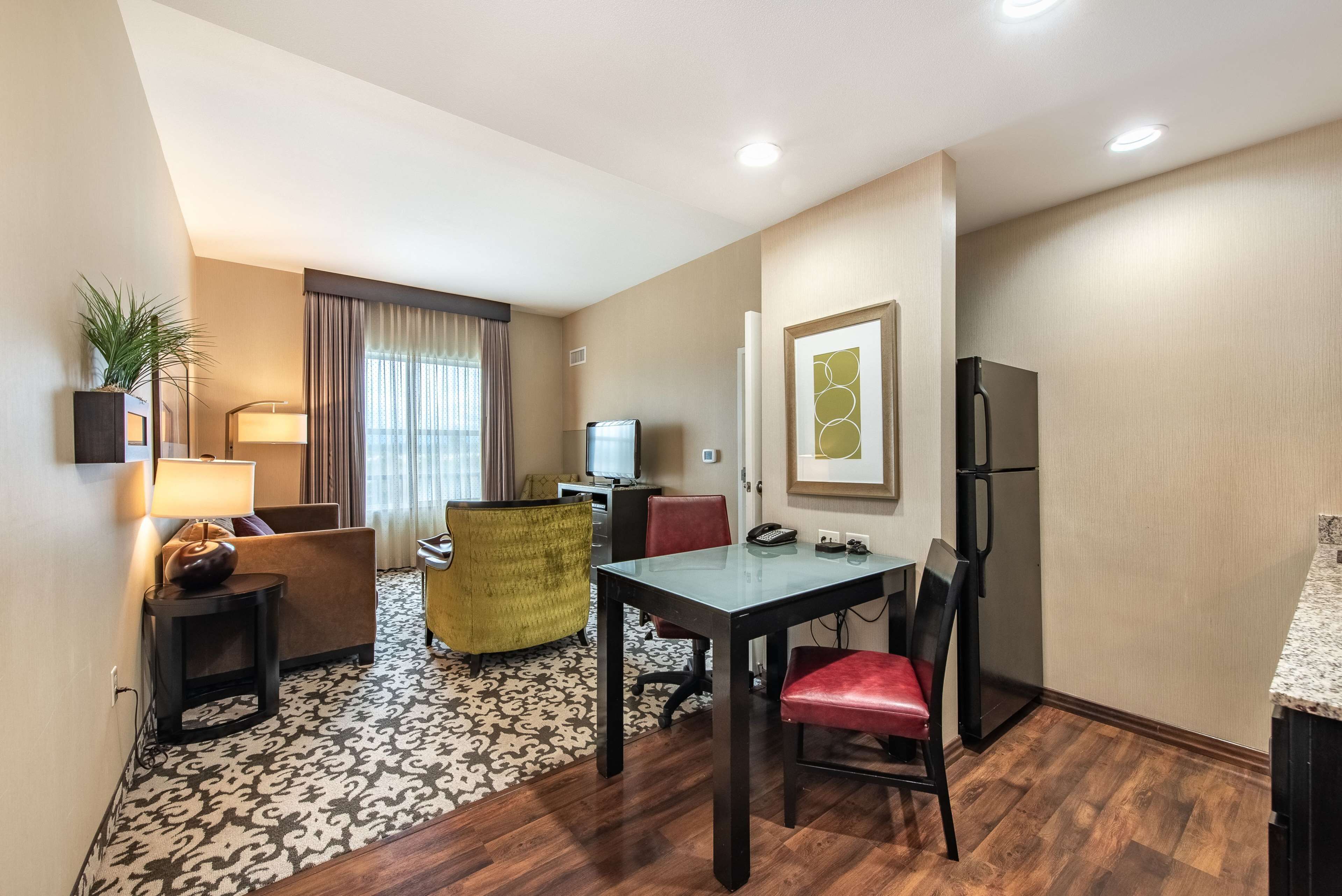 Suite, 1 King Bed, Fireplace