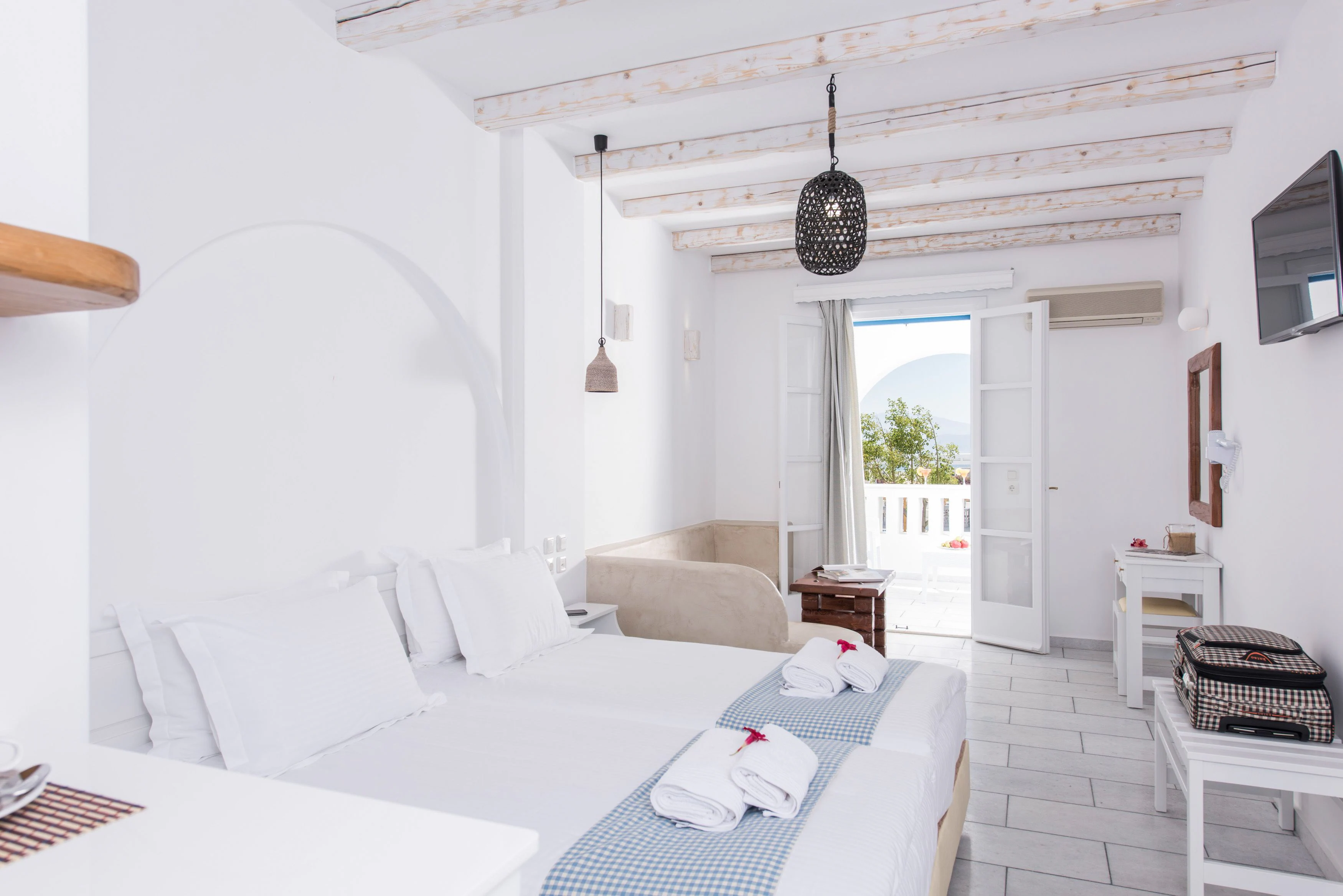 Economy Single Room, Balcony, Partial Sea View
