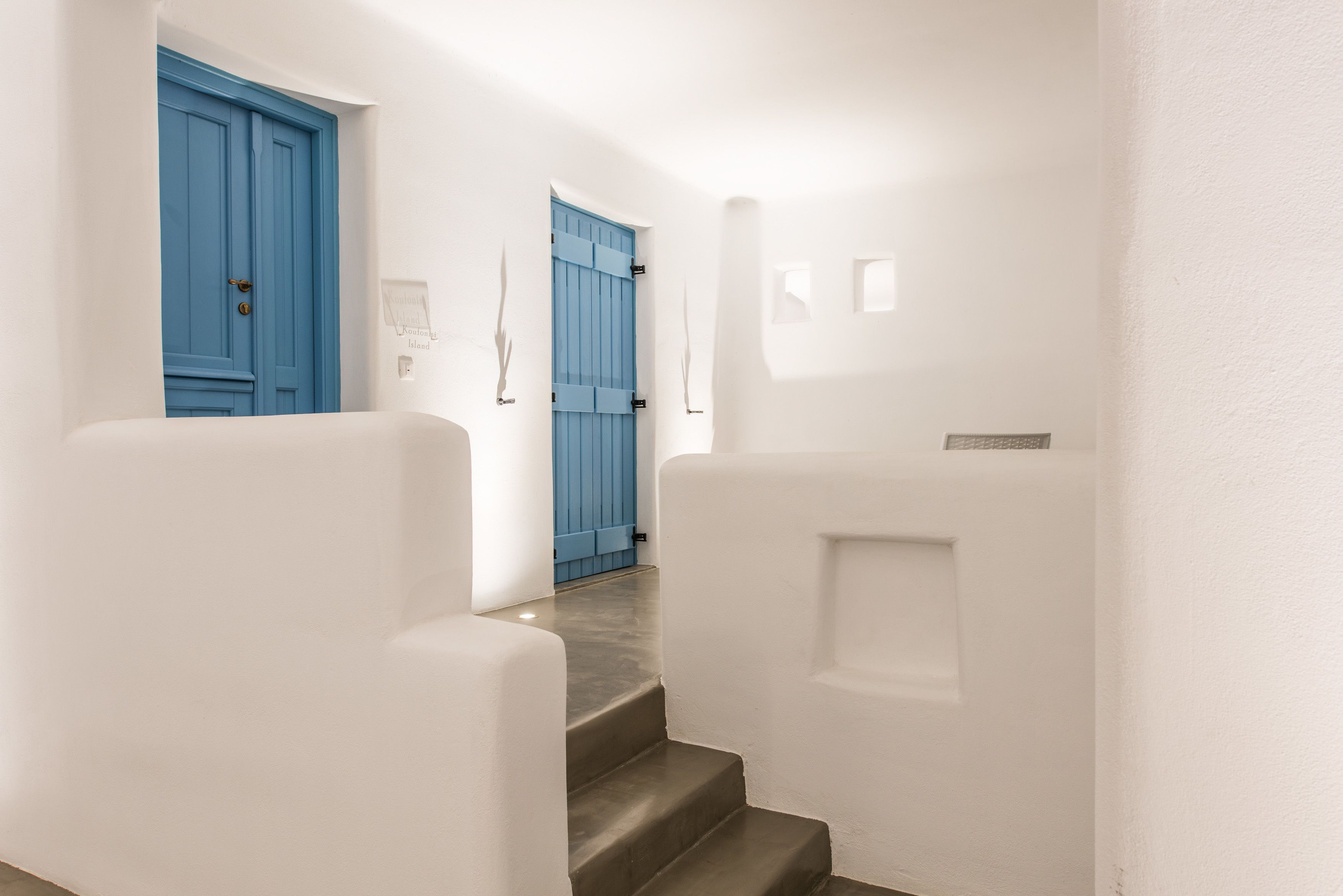 Economy Single Room, Balcony, Partial Sea View