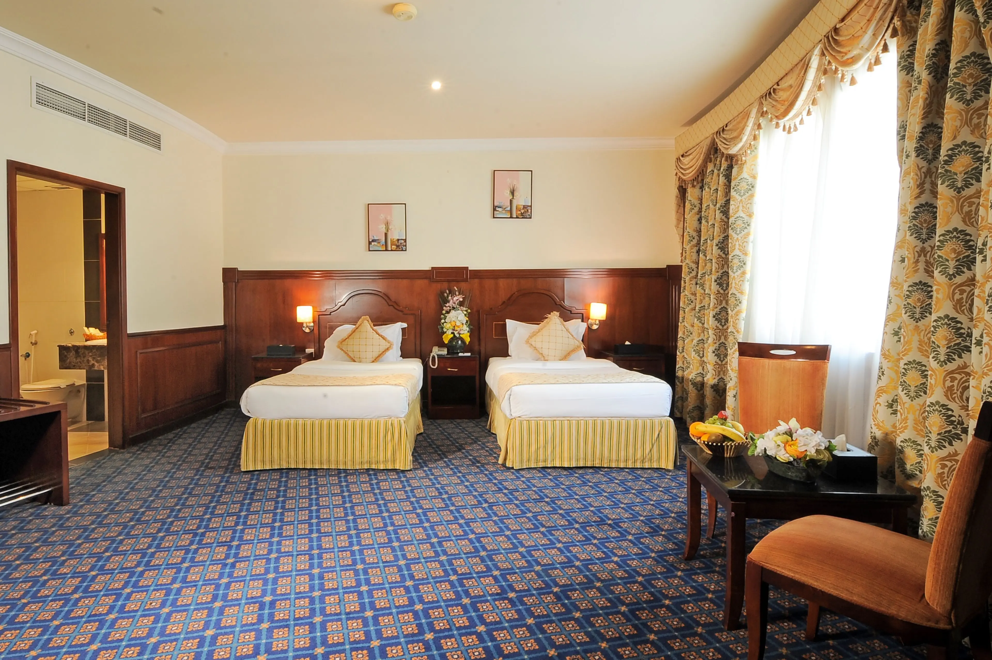Deluxe Twin (Double Occupancy) Deluxe Twin (Double Occupancy)
