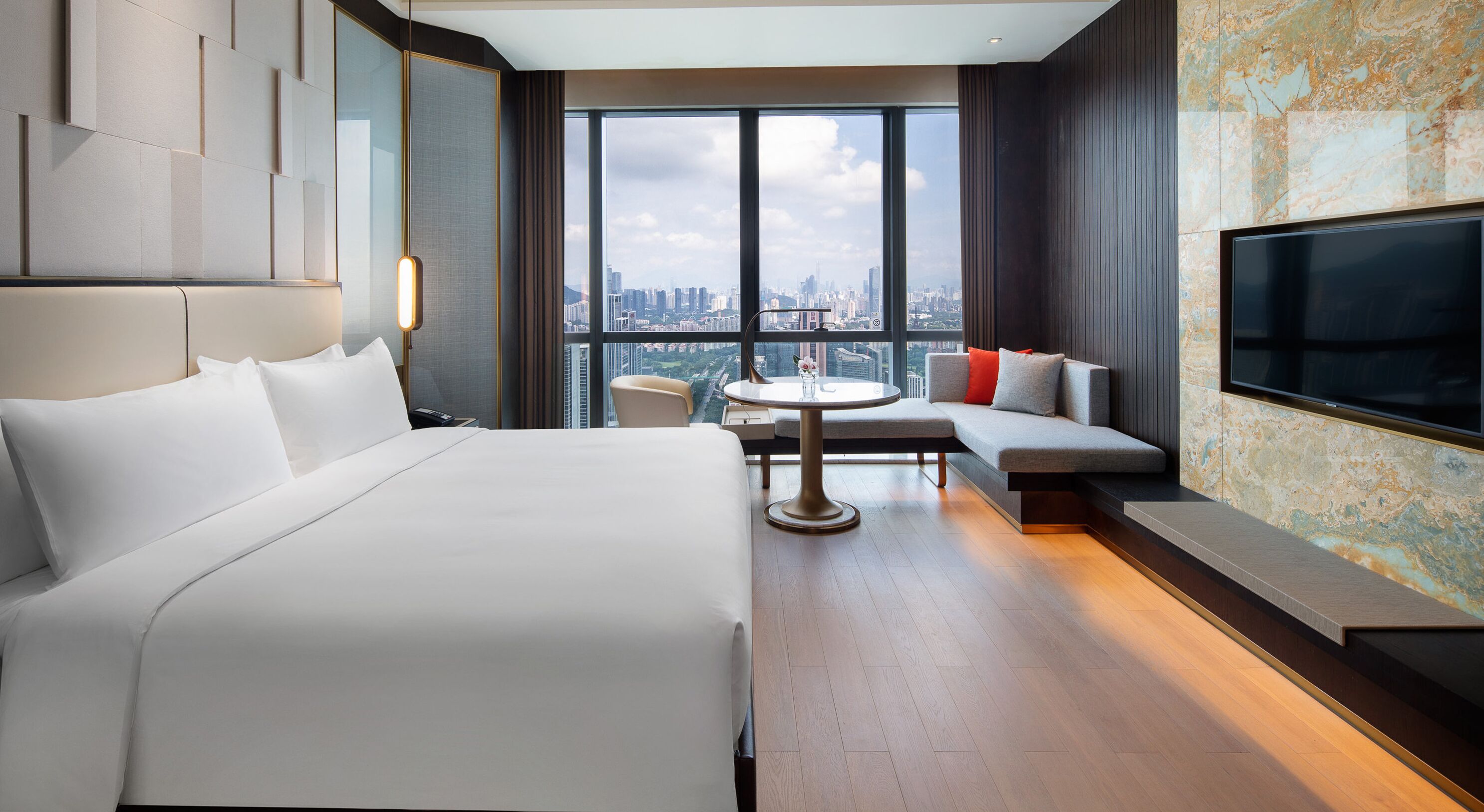 Standard Room, 1 King Bed, Club Lounge Access, City View