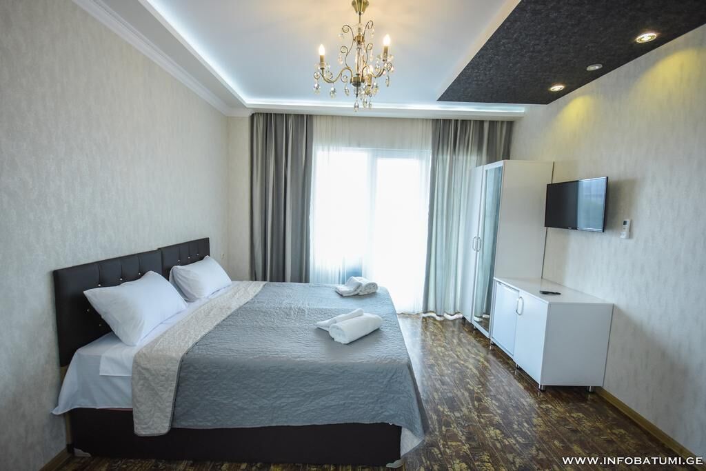 Family Room, Balcony