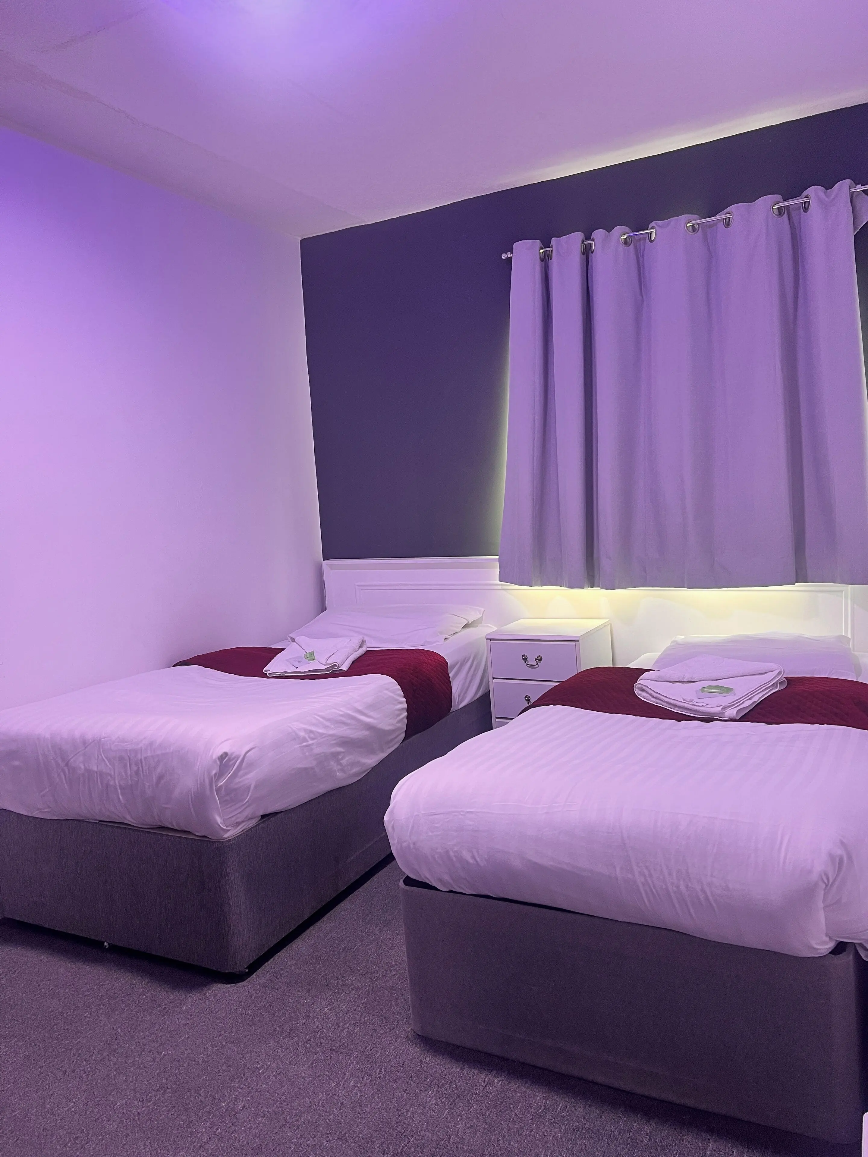 Twin Room Twin Room