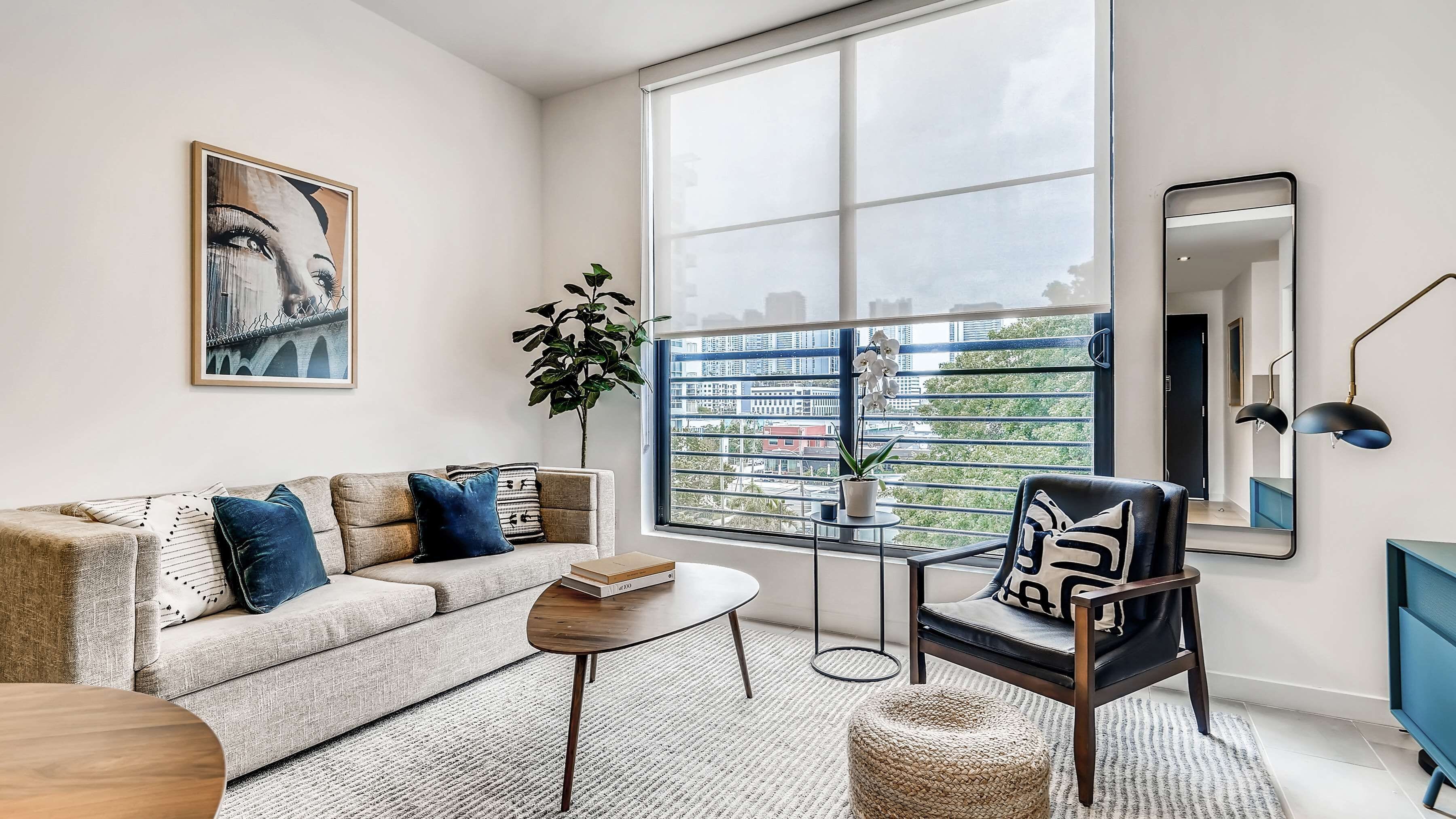 Suite, 1 Bedroom (w/Den)
