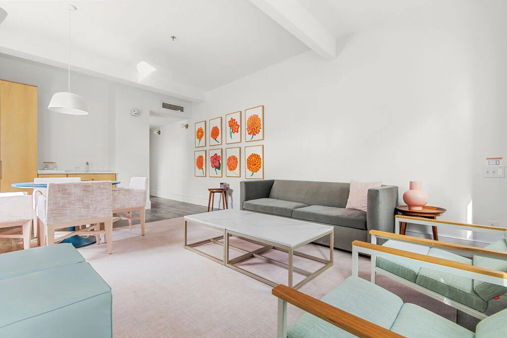 Suite, 1 King Bed with Sofa bed, Annex Building