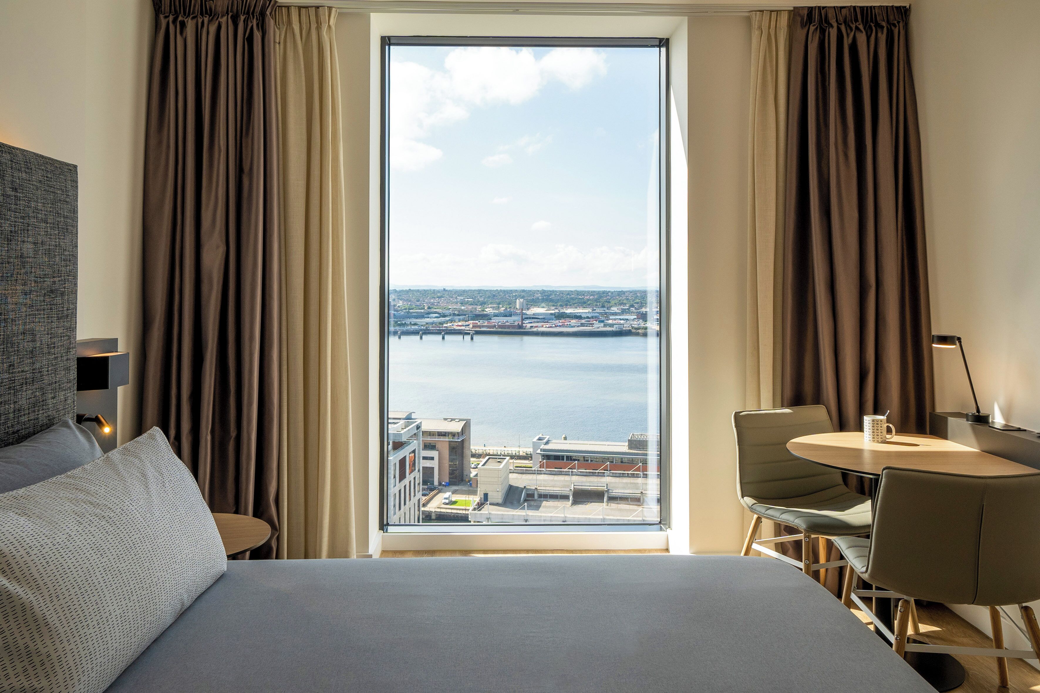 Innside, Room, River View