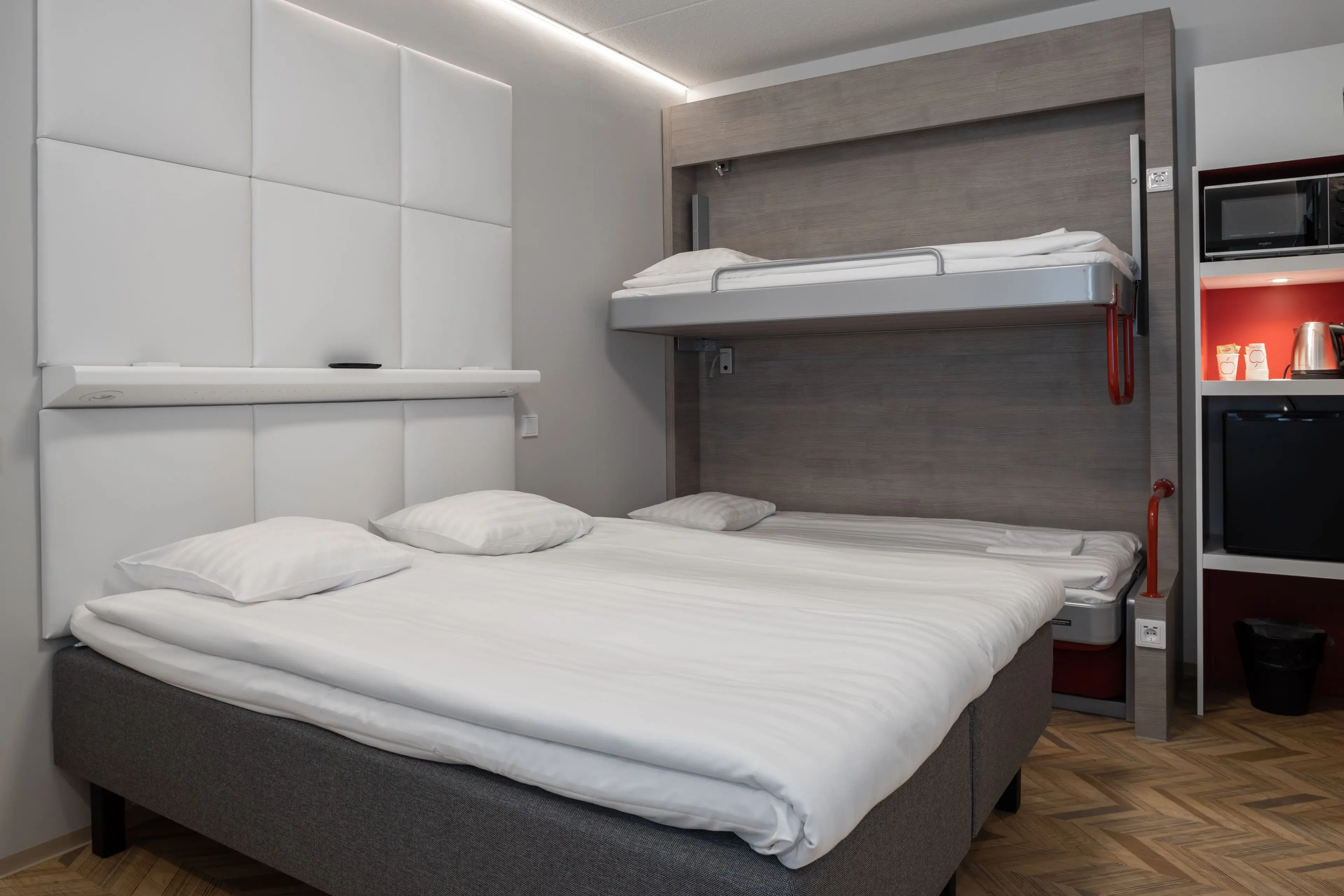 Family Quadruple Room Family Quadruple Room