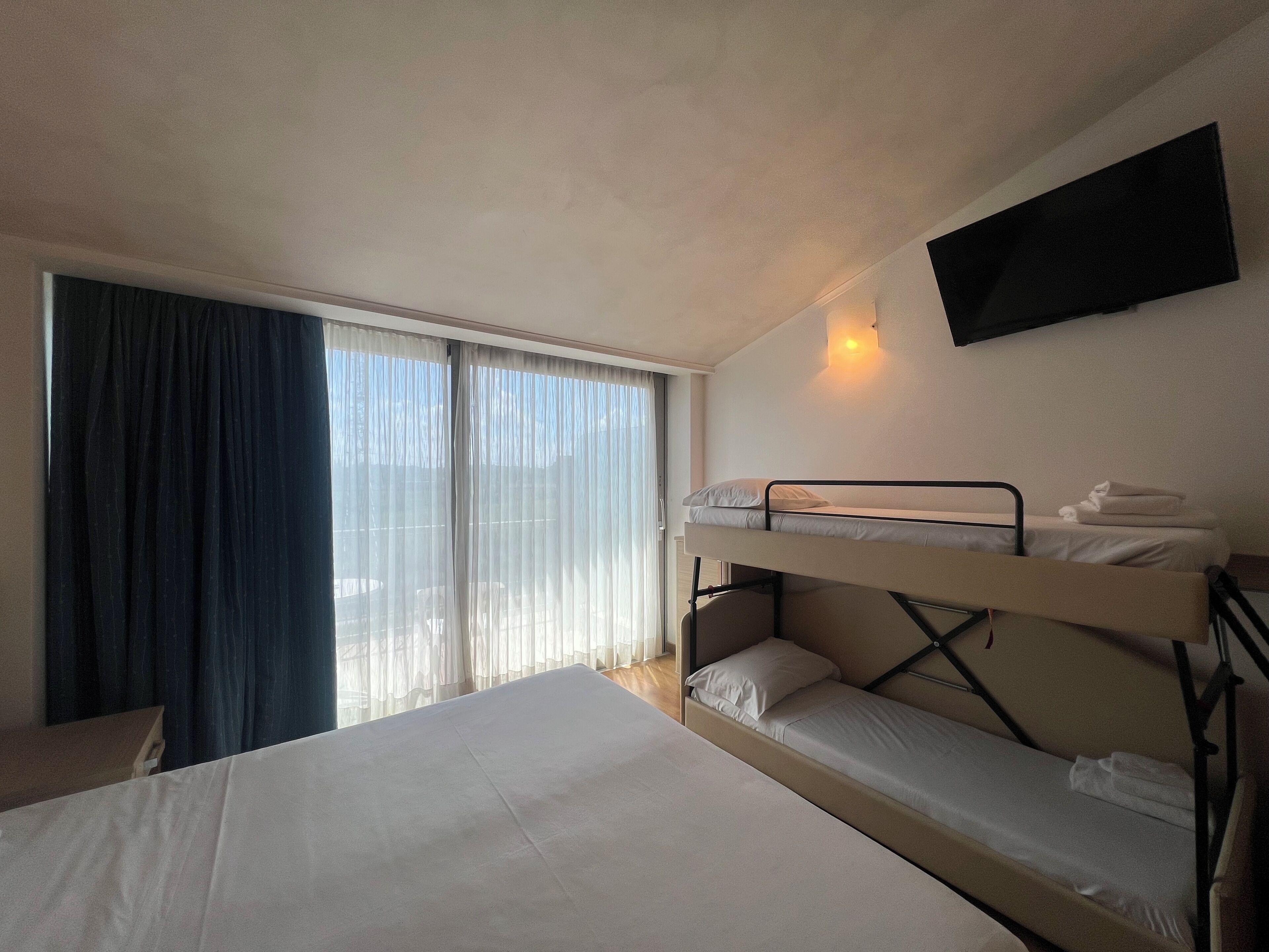 Classic Quadruple Room