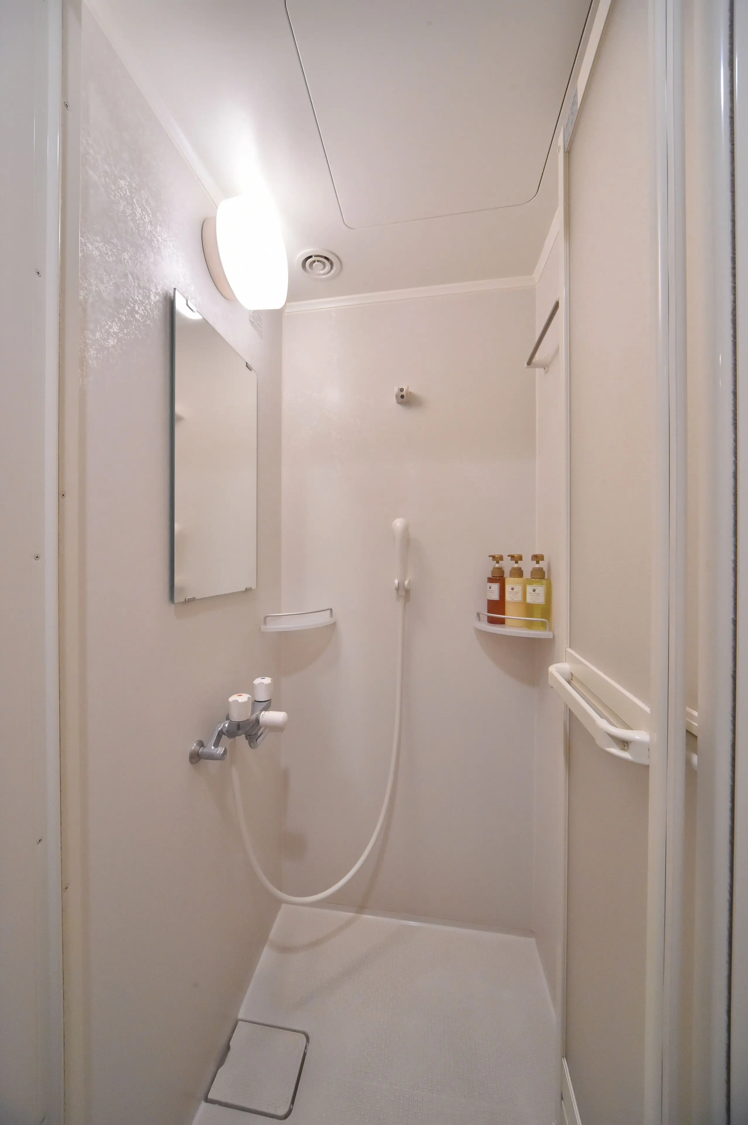 Twin Room, Non Smoking, No Housekeeping Twin Room, Non Smoking, No Housekeeping