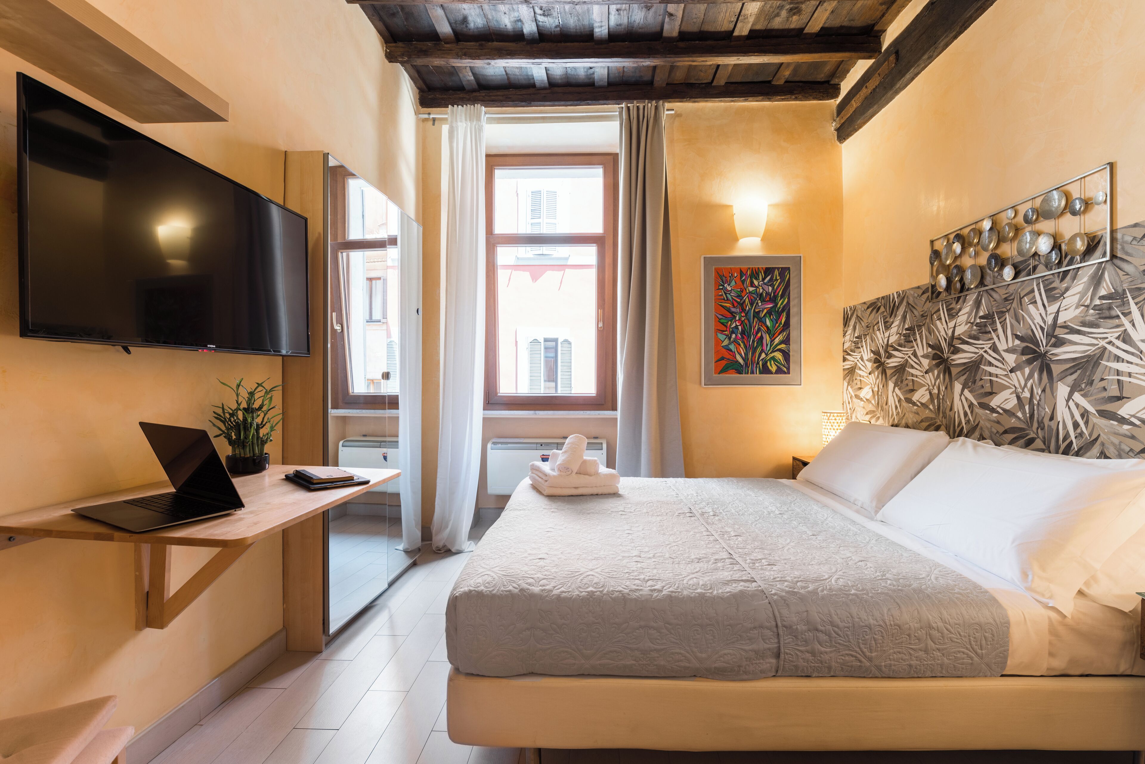 Economy Double or Twin Room, 1 Bedroom, Private External Bathroom