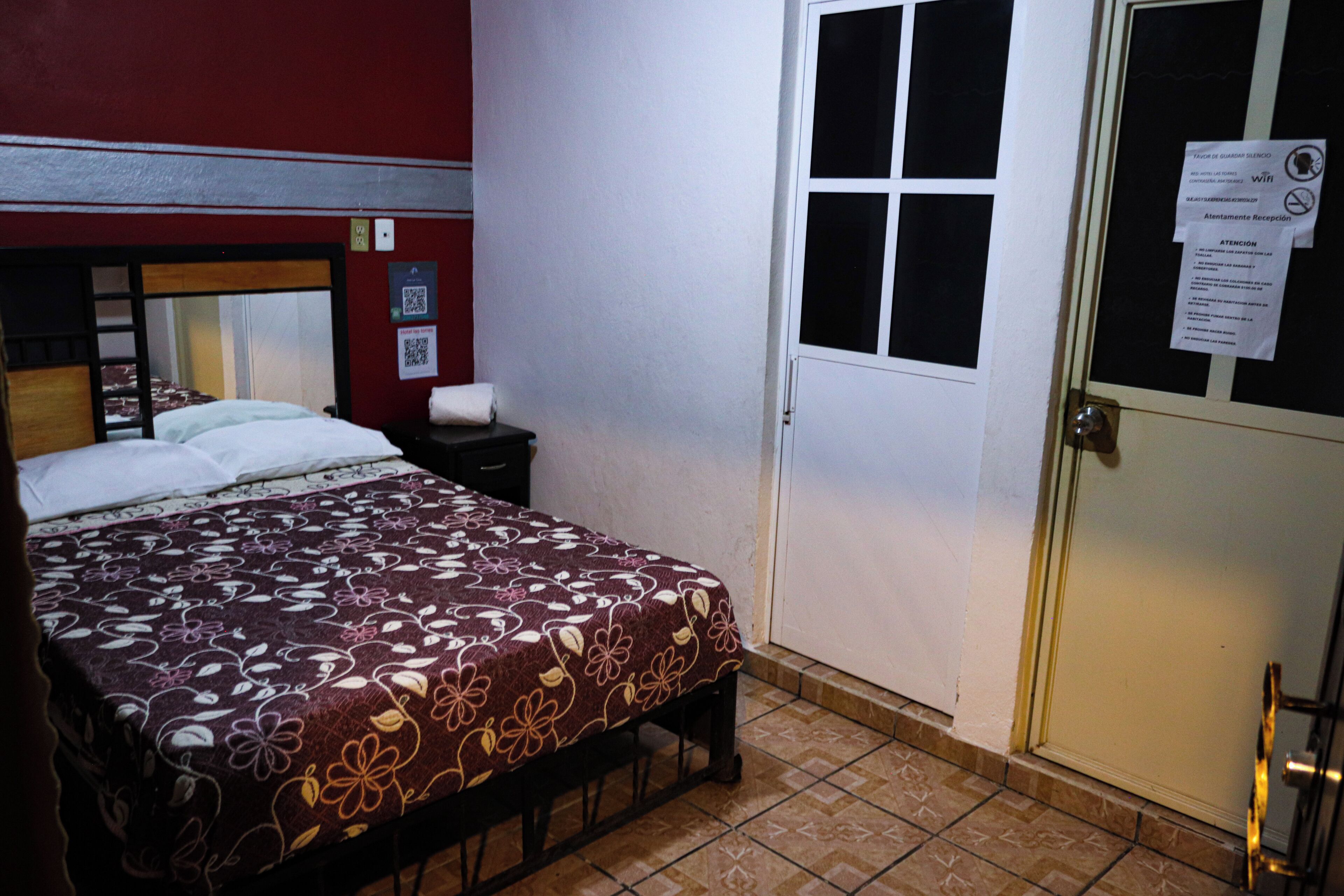 Economy Room