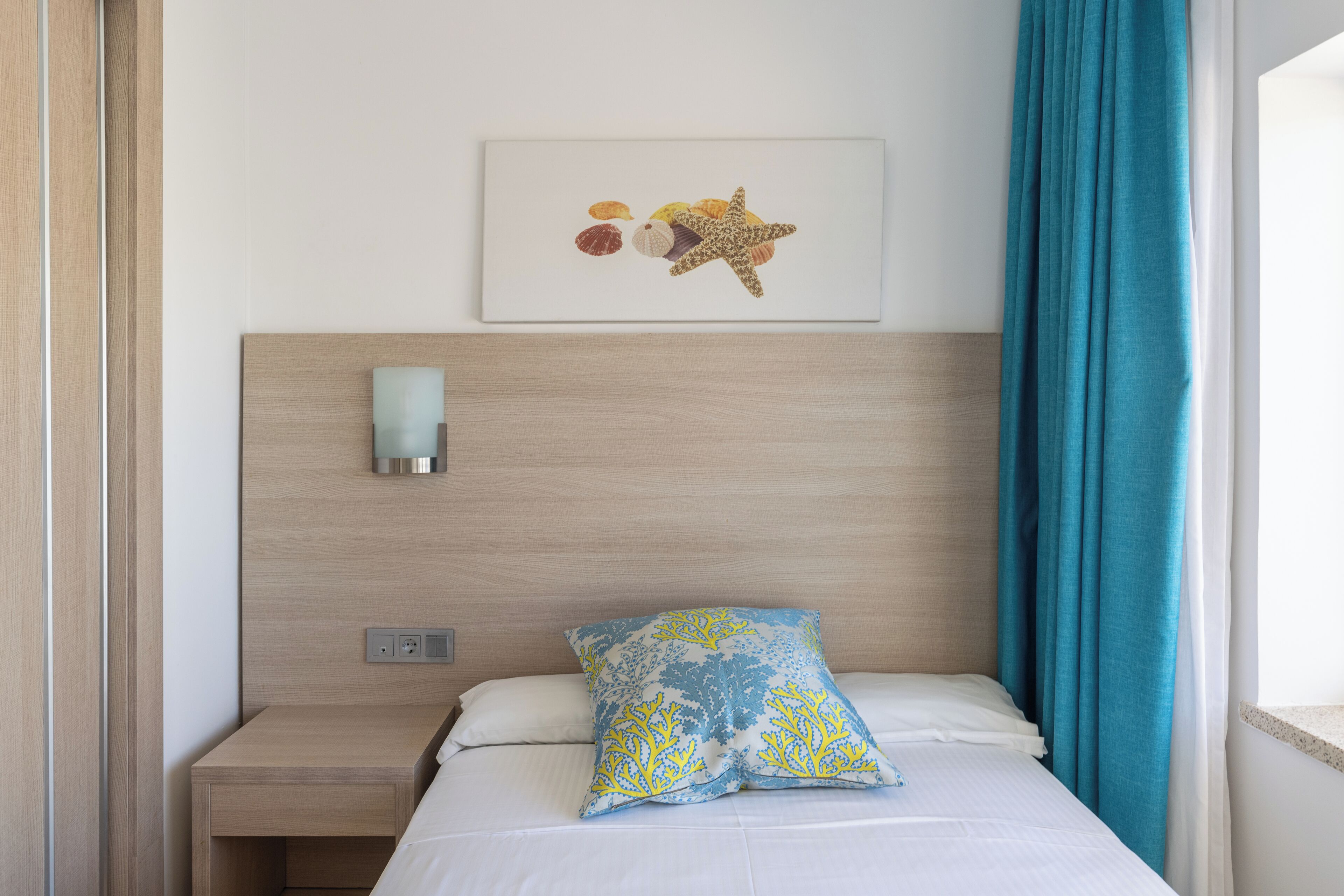 Single Room (Cama Doble)