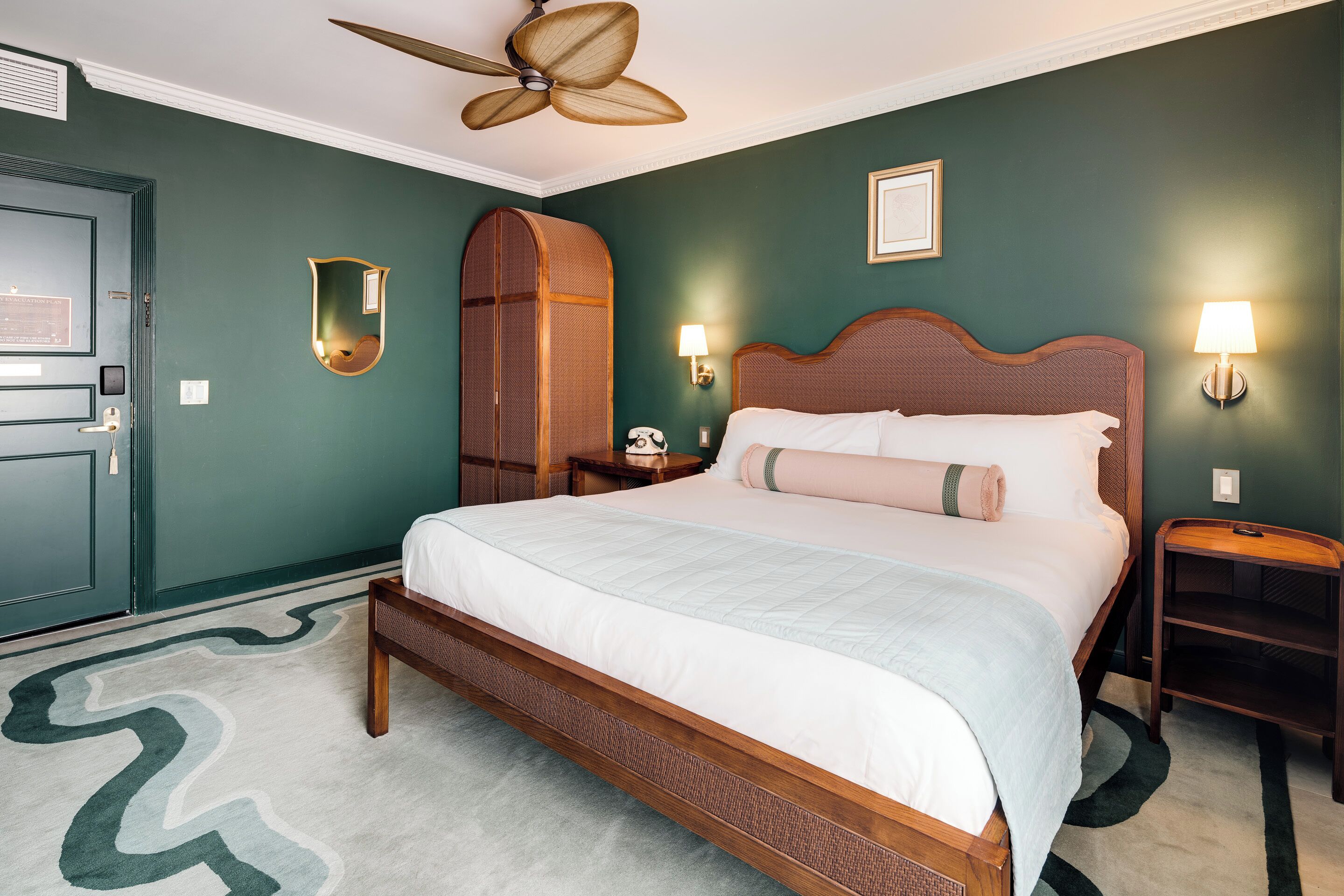Superior Room, 1 King Bed