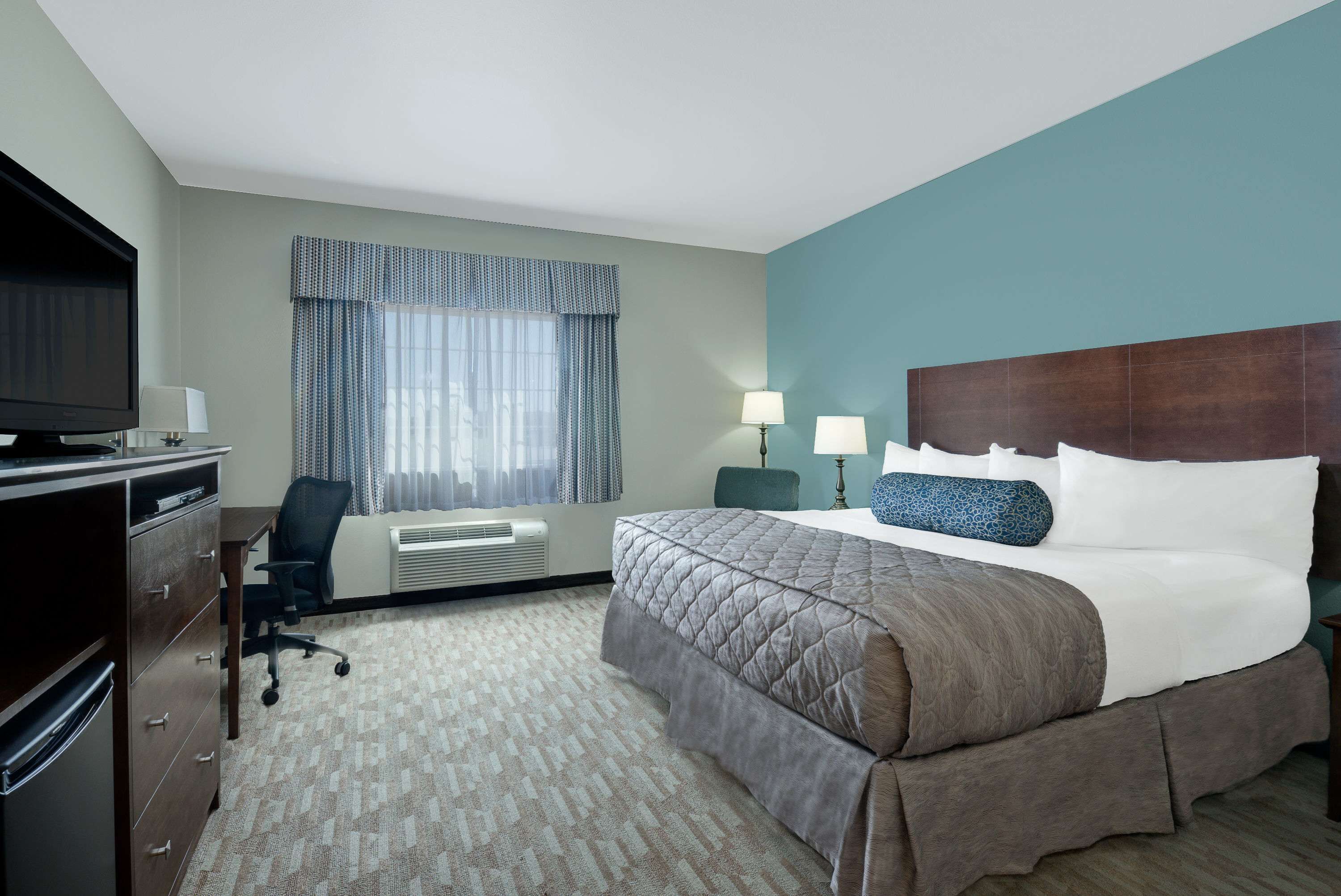 Standard Room, 1 King Bed, Accessible