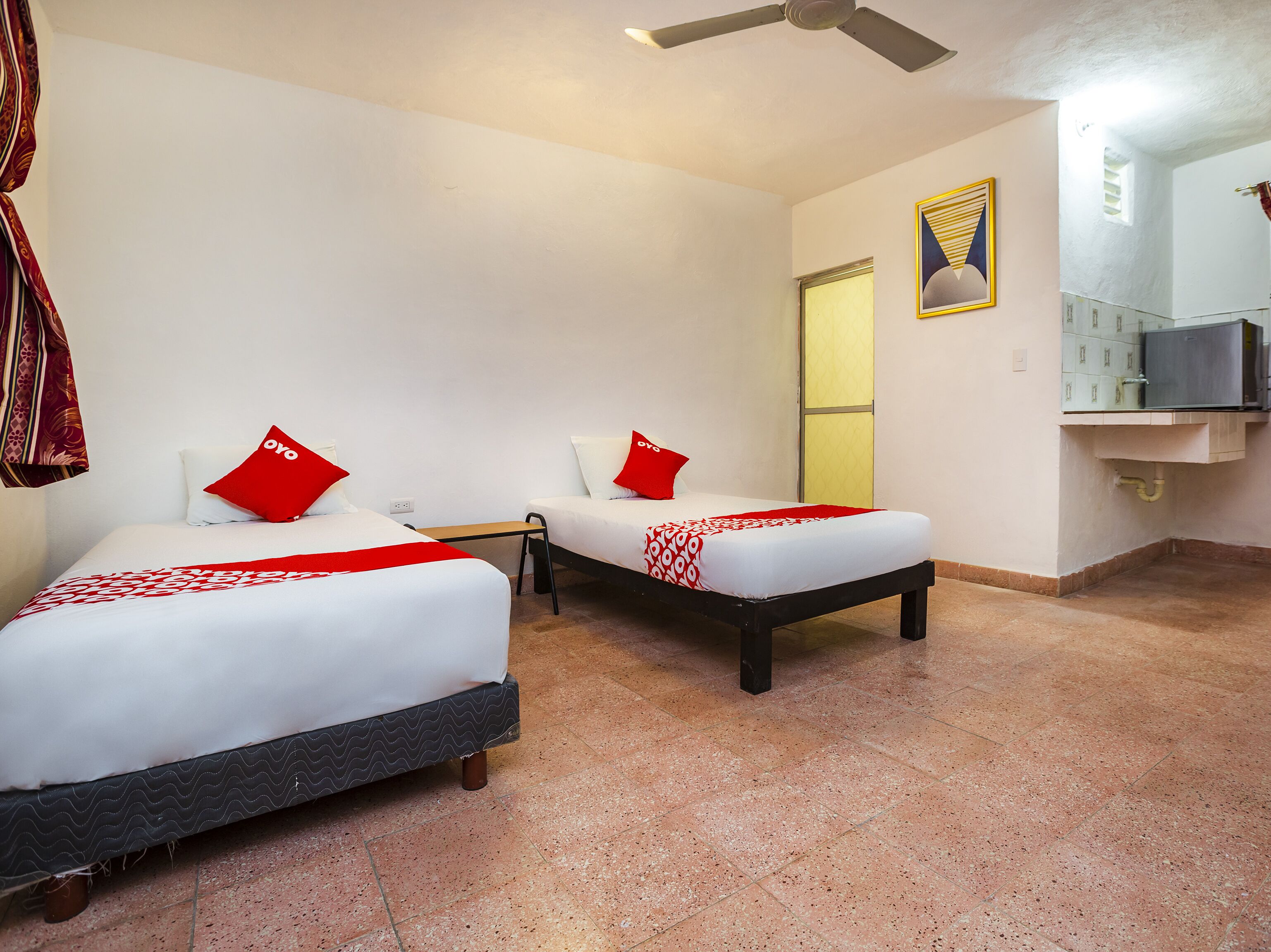 Standard Room, Multiple Beds, Refrigerator