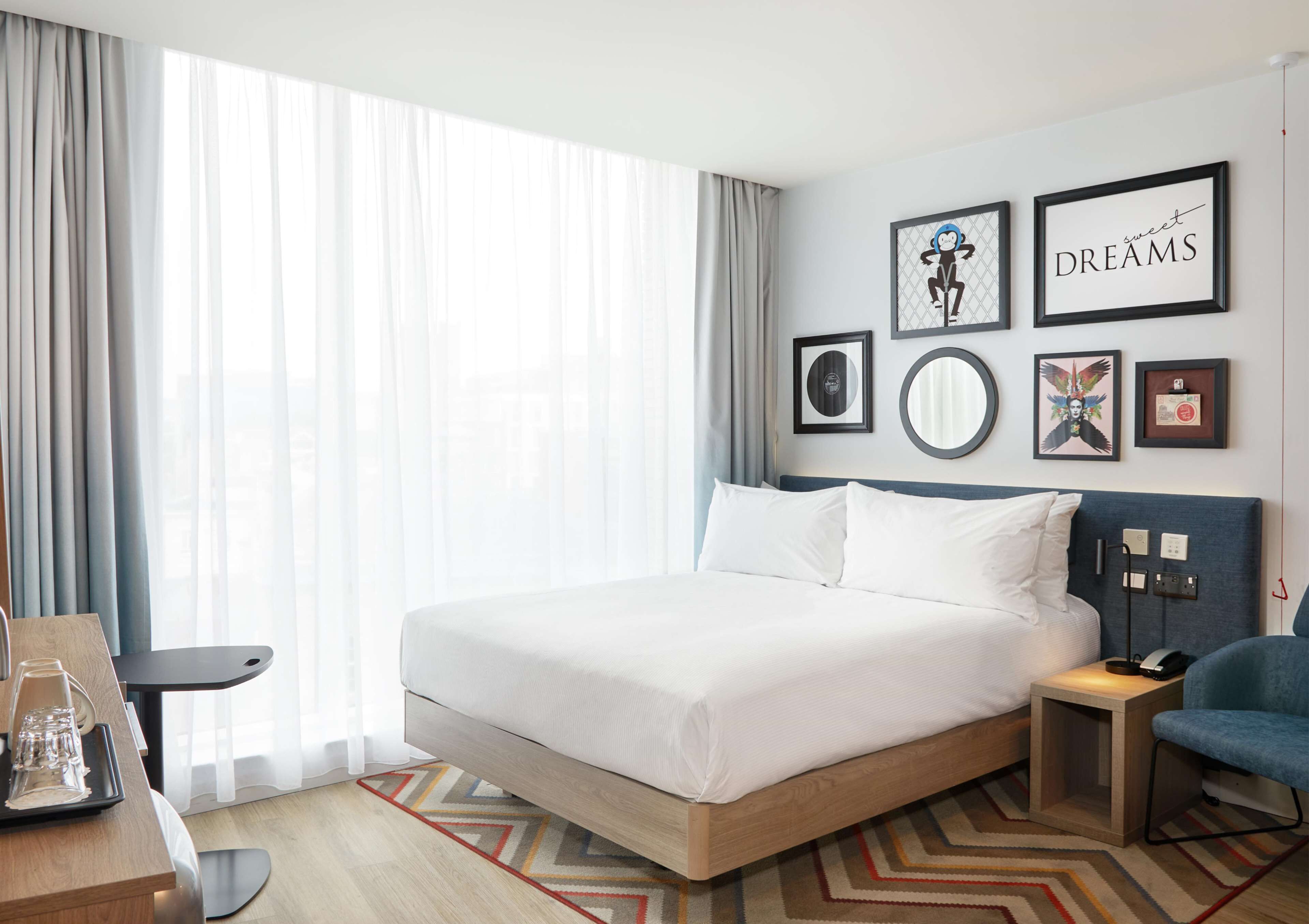 Room, 1 King Bed, City View