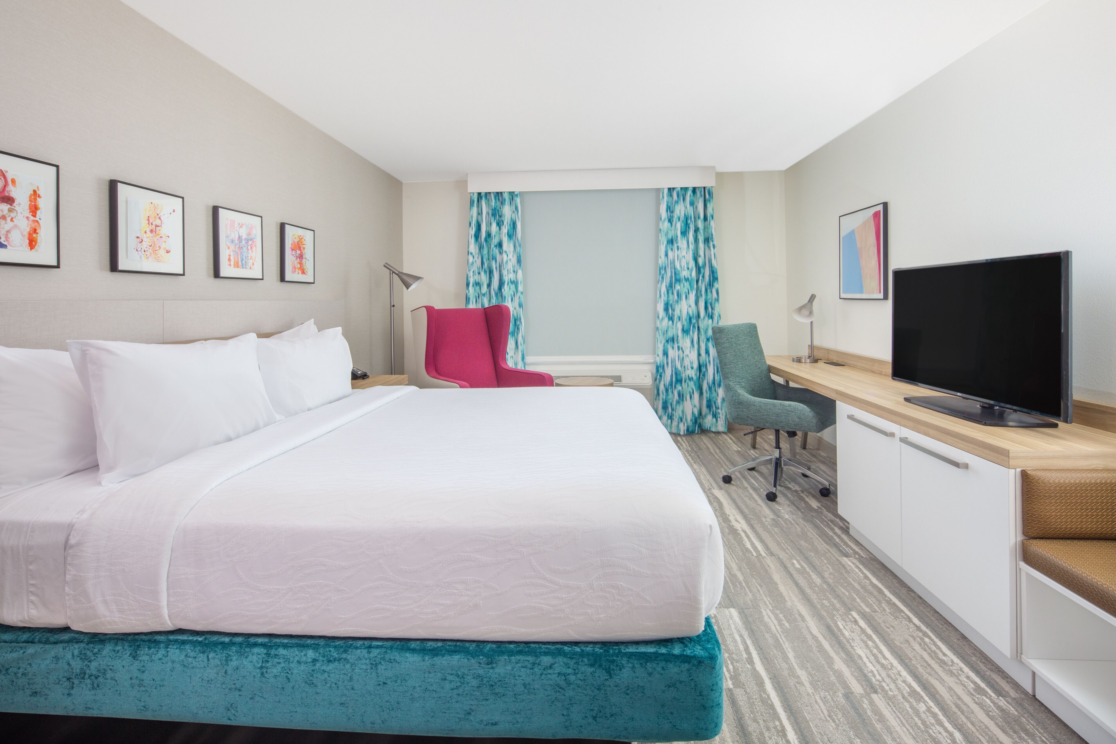Room, 1 King Bed, Accessible, Bathtub