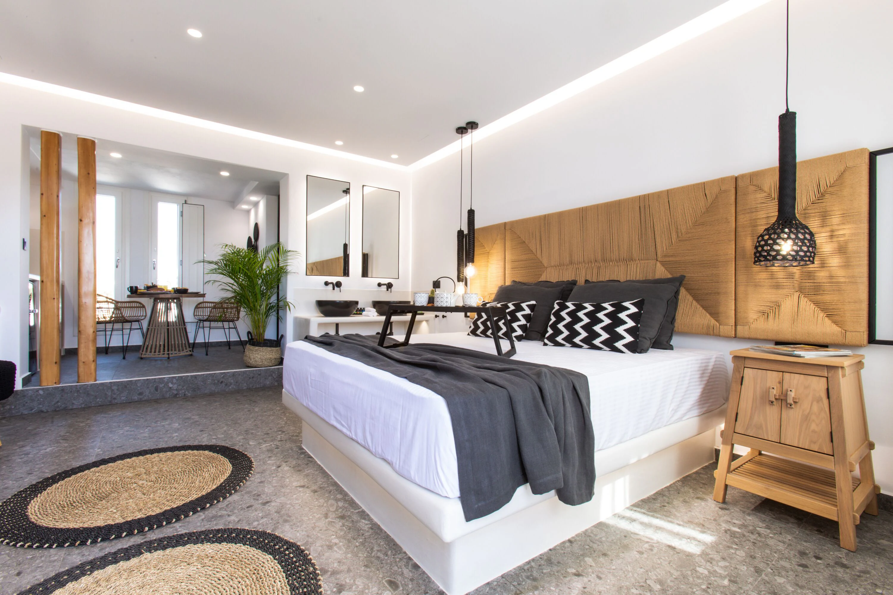 Deluxe Studio Suite