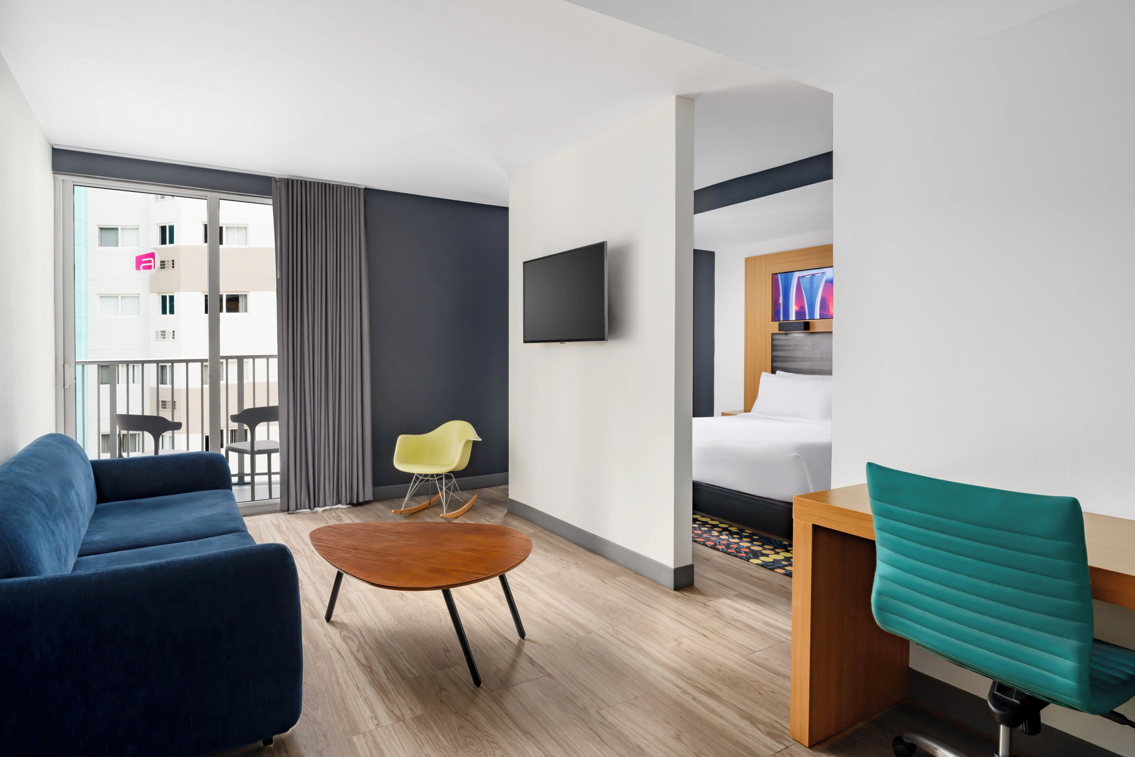 Suite, 1 King Bed with Sofa bed, City View (Balcony)
